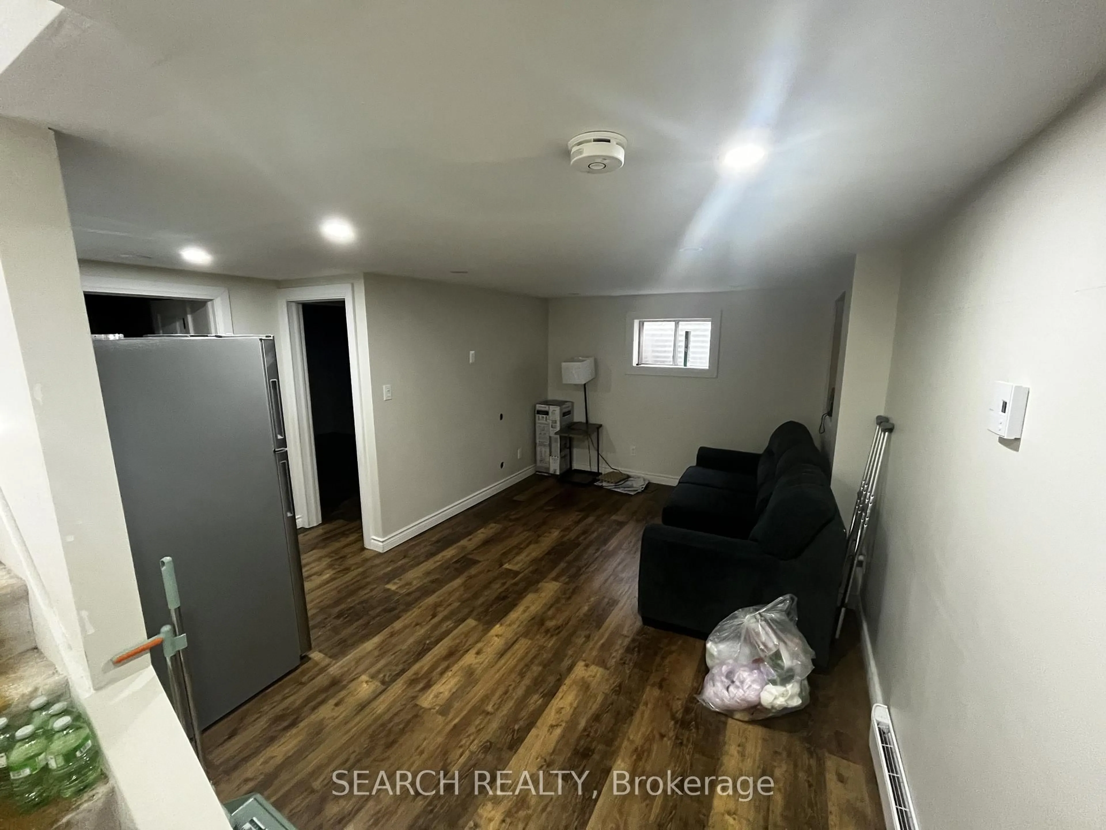 A pic of a room for 1 Homeland Crt, Brampton Ontario L6S 1R8
