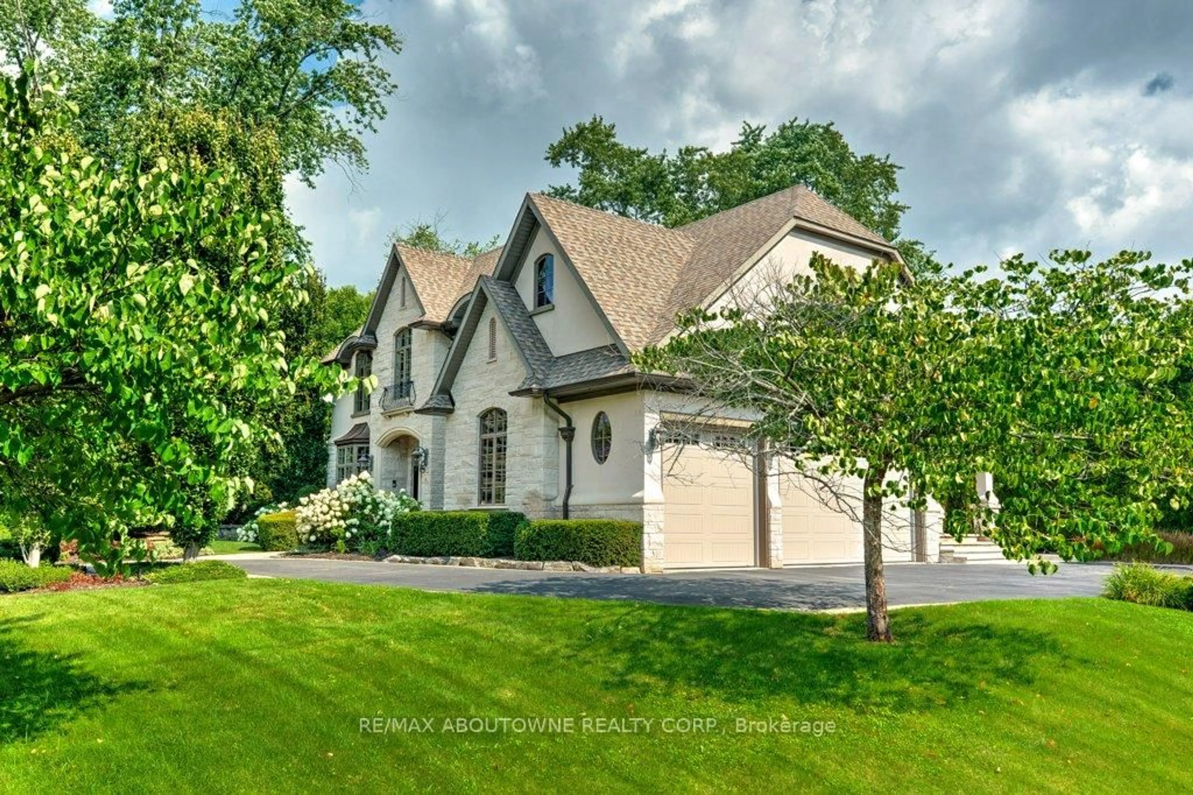 Unknown for 1237 Donlea Cres, Oakville Ontario L6J 1V8