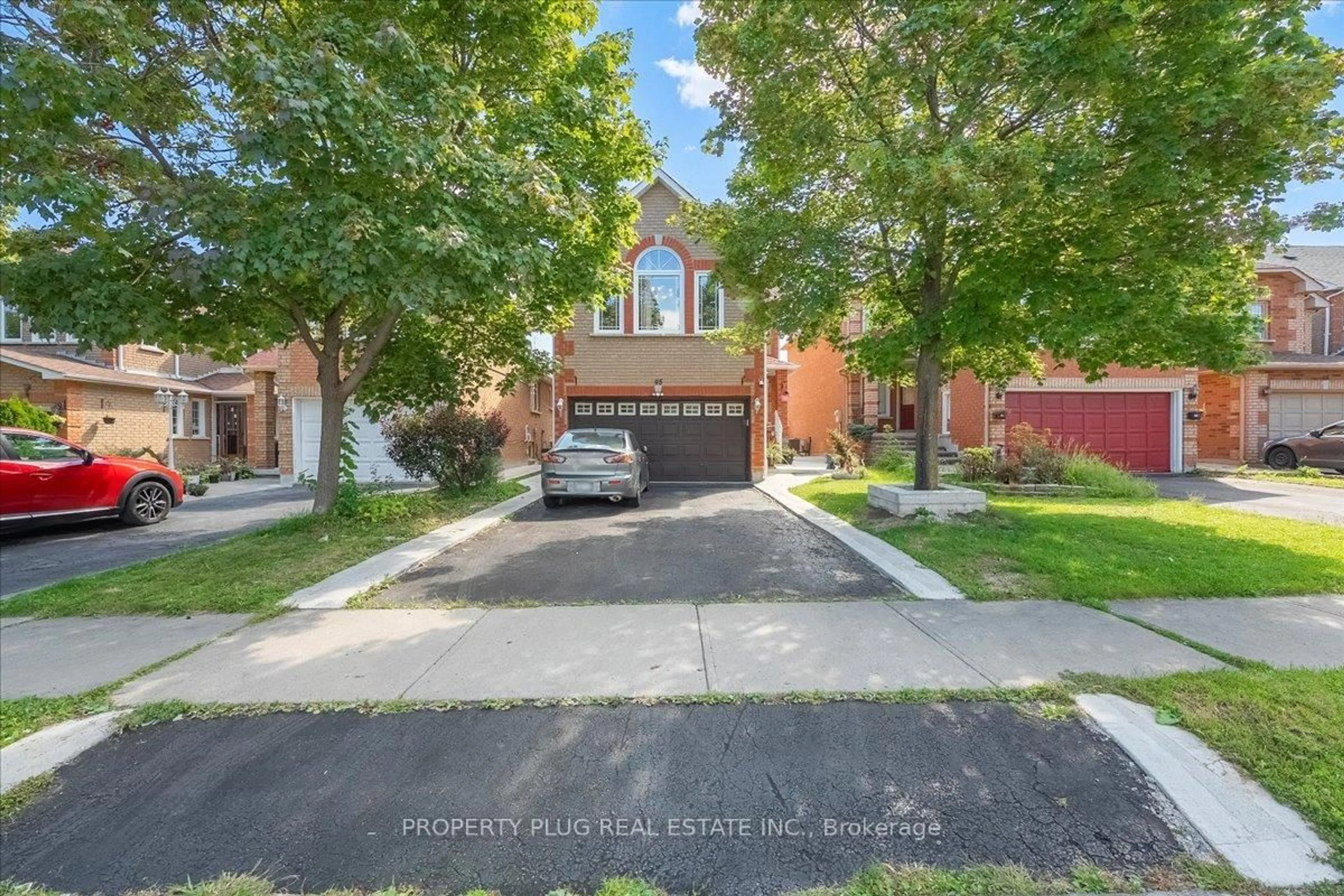 Unknown for 95 Mosley Cres, Brampton Ontario L6Y 5C9