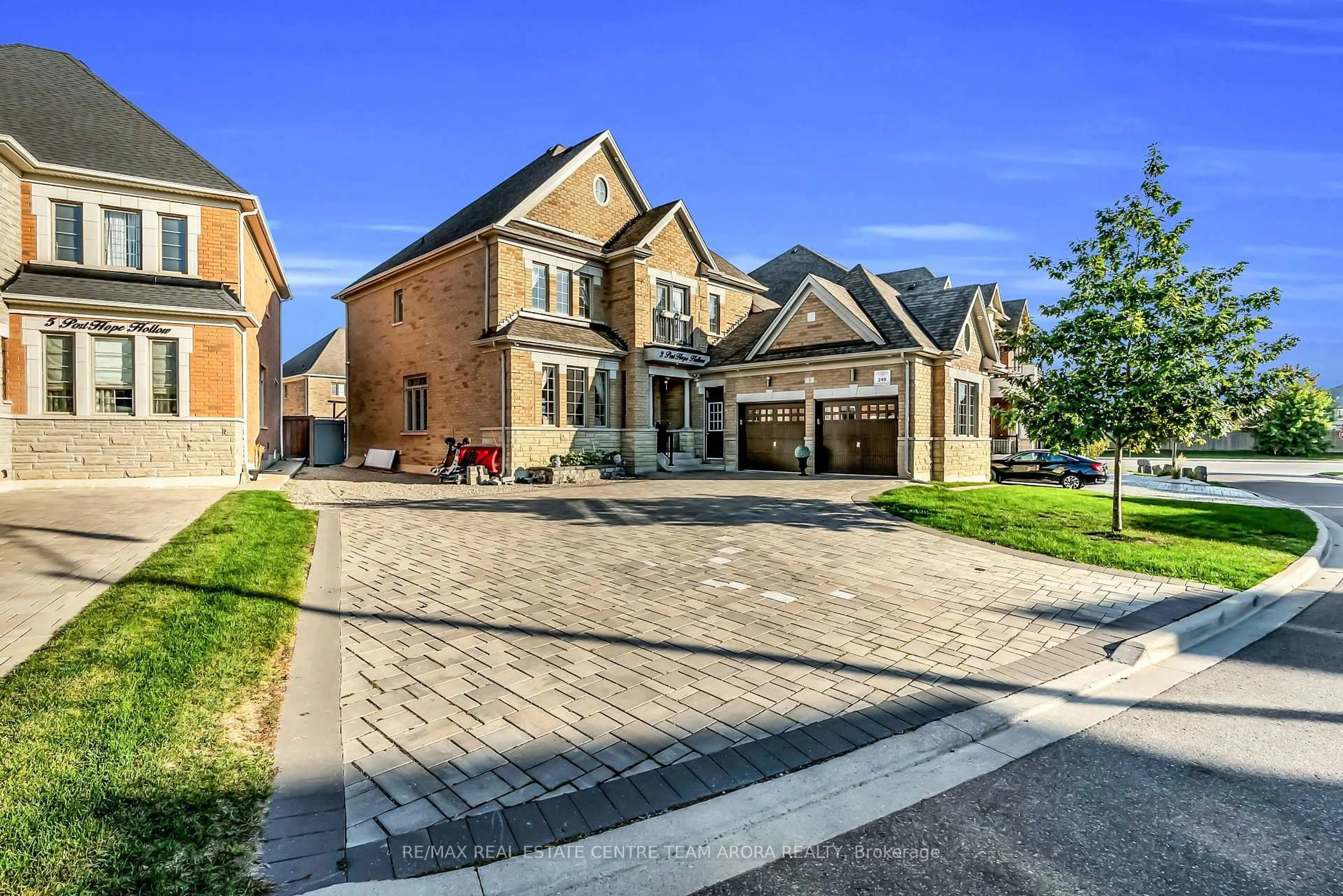 Home with brick exterior material, street for 3 Port Hope Hllw, Brampton Ontario L6Y 2Y9
