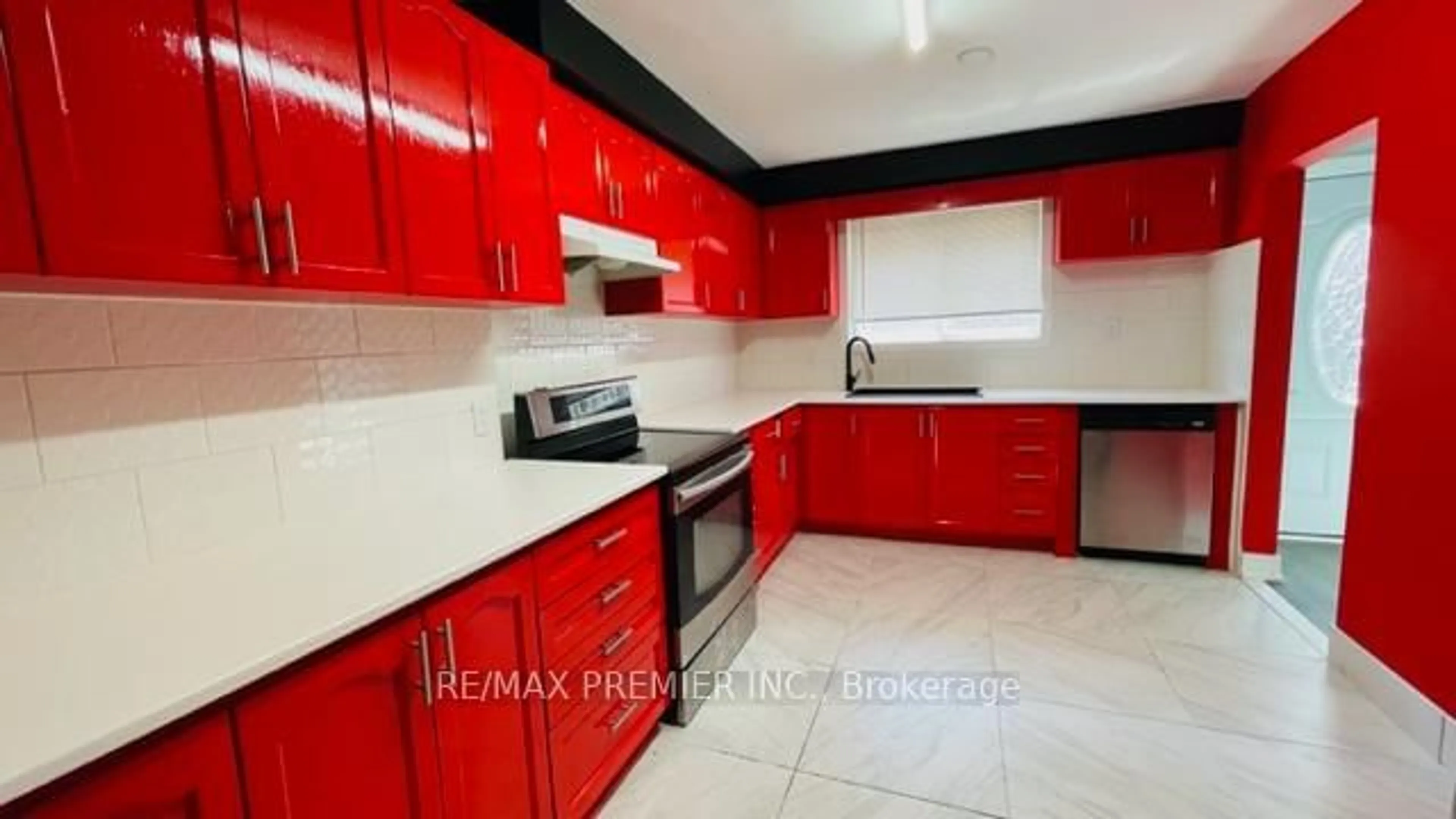 Standard kitchen, unknown for 102 Northover St, Toronto Ontario M3L 1W7