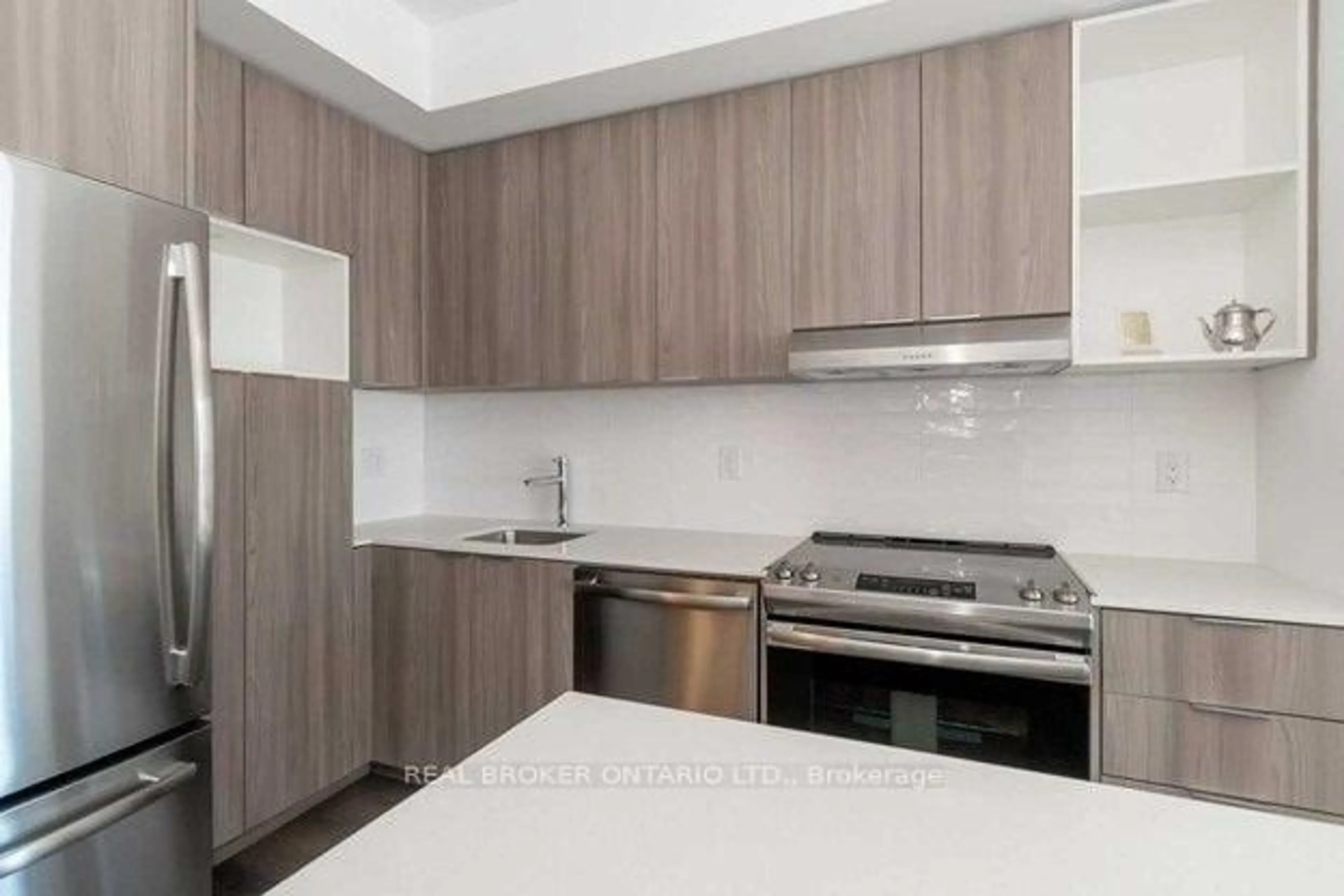Standard kitchen, unknown for 2520 Eglinton Ave #1319, Mississauga Ontario L5M 0Y2