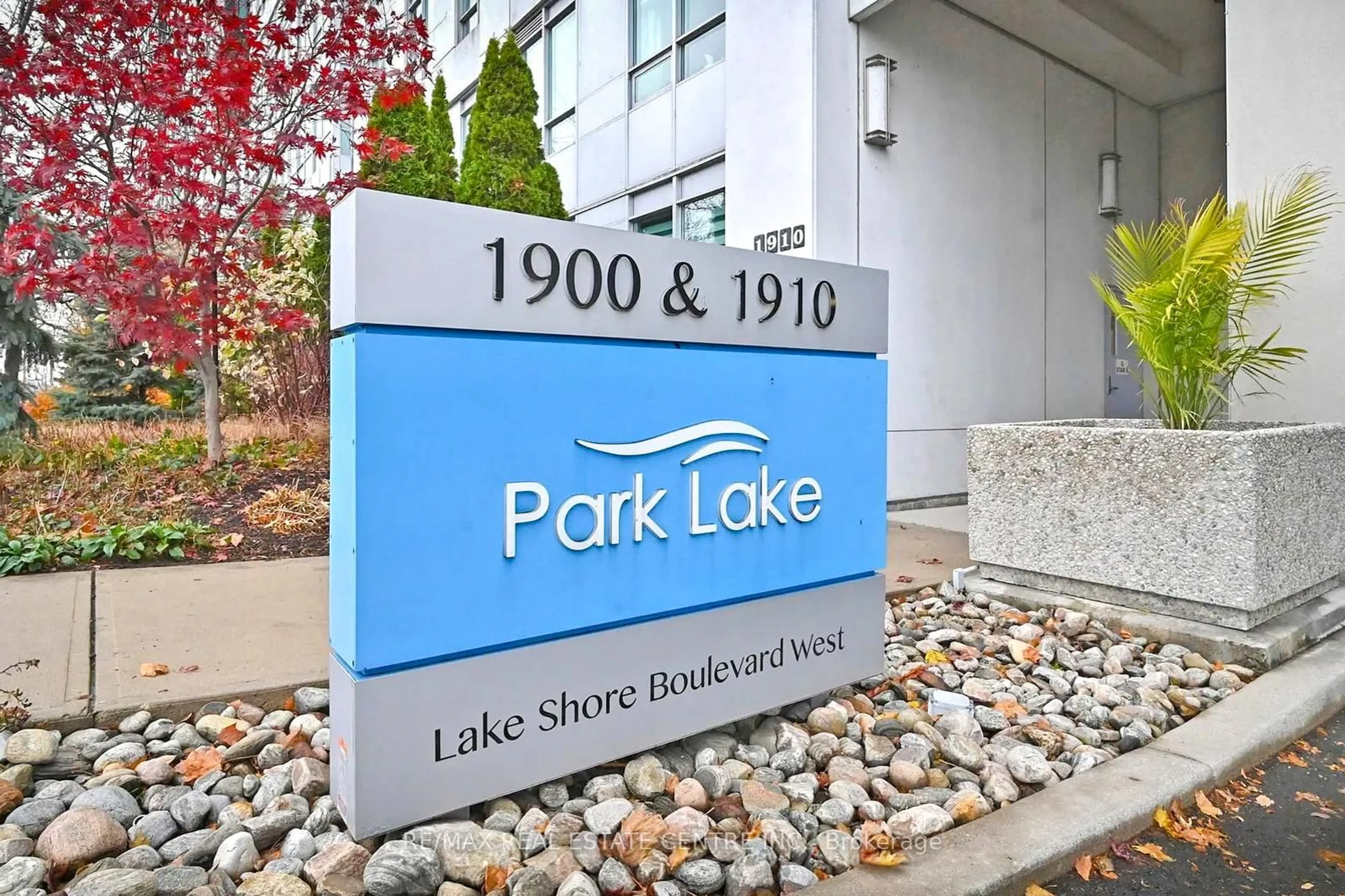 Unknown for 1900 Lake Shore Blvd #808, Toronto Ontario M6S 1A4