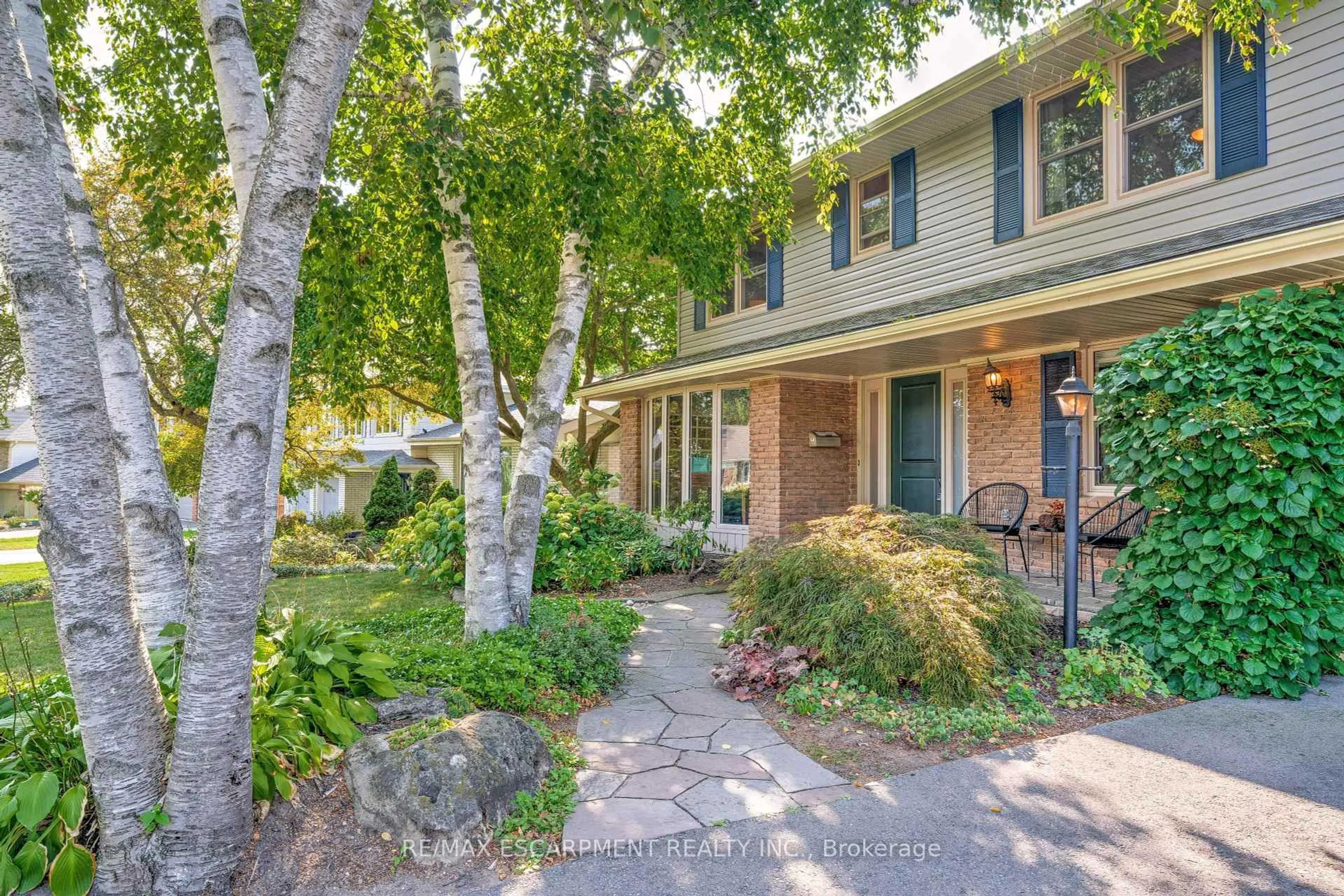 Unknown for 2118 Agincourt Cres, Burlington Ontario L7P 1P2
