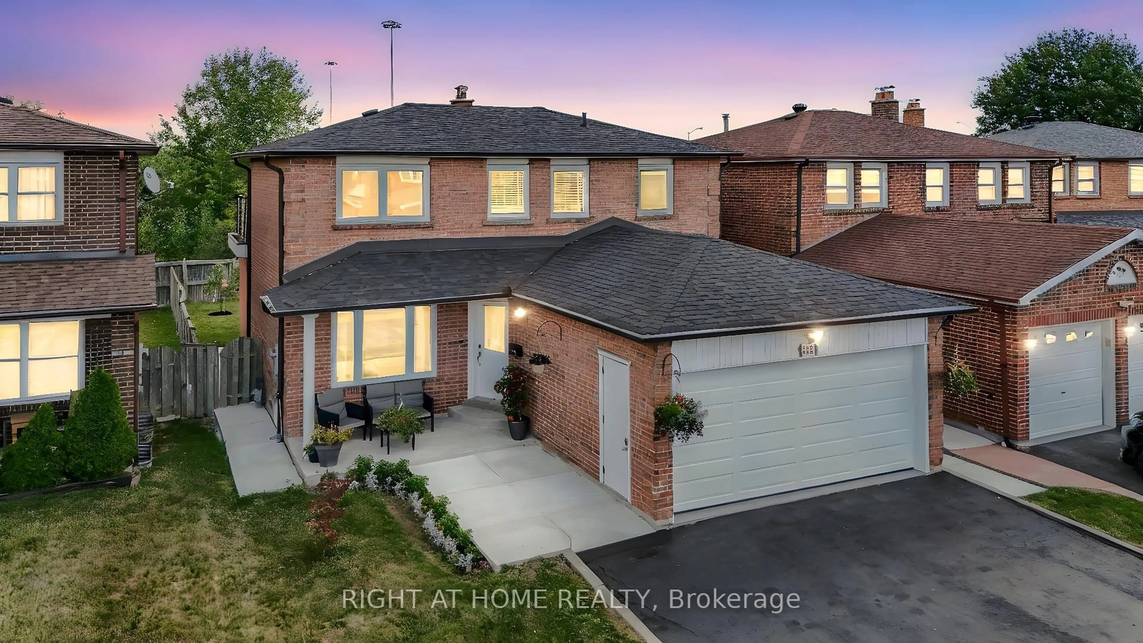 Home with brick exterior material, street for 4024 Longo Circ, Mississauga Ontario L4T 4C7