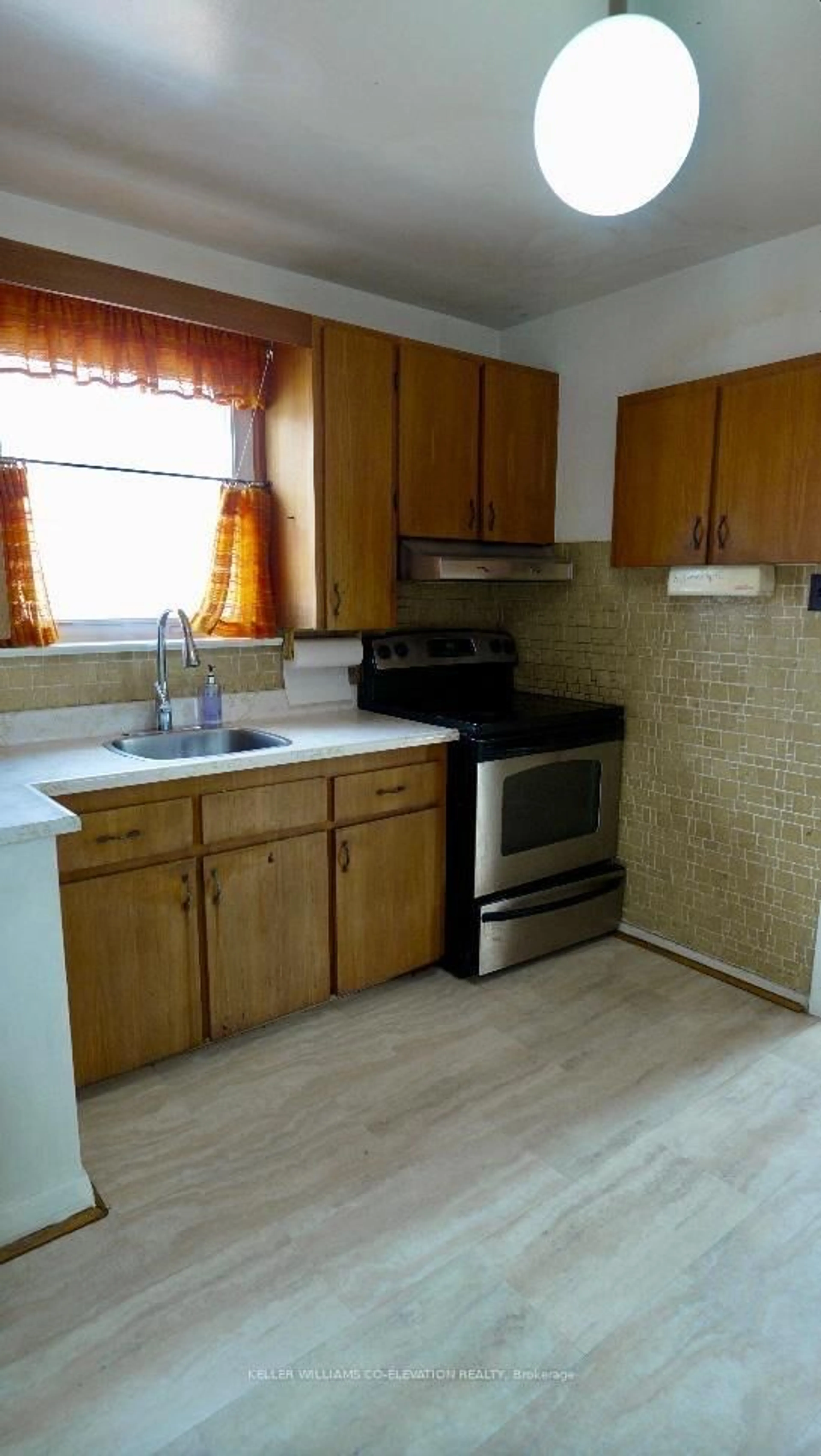 Standard kitchen, unknown for 14 Nordin Ave, Toronto Ontario M8Z 2B1