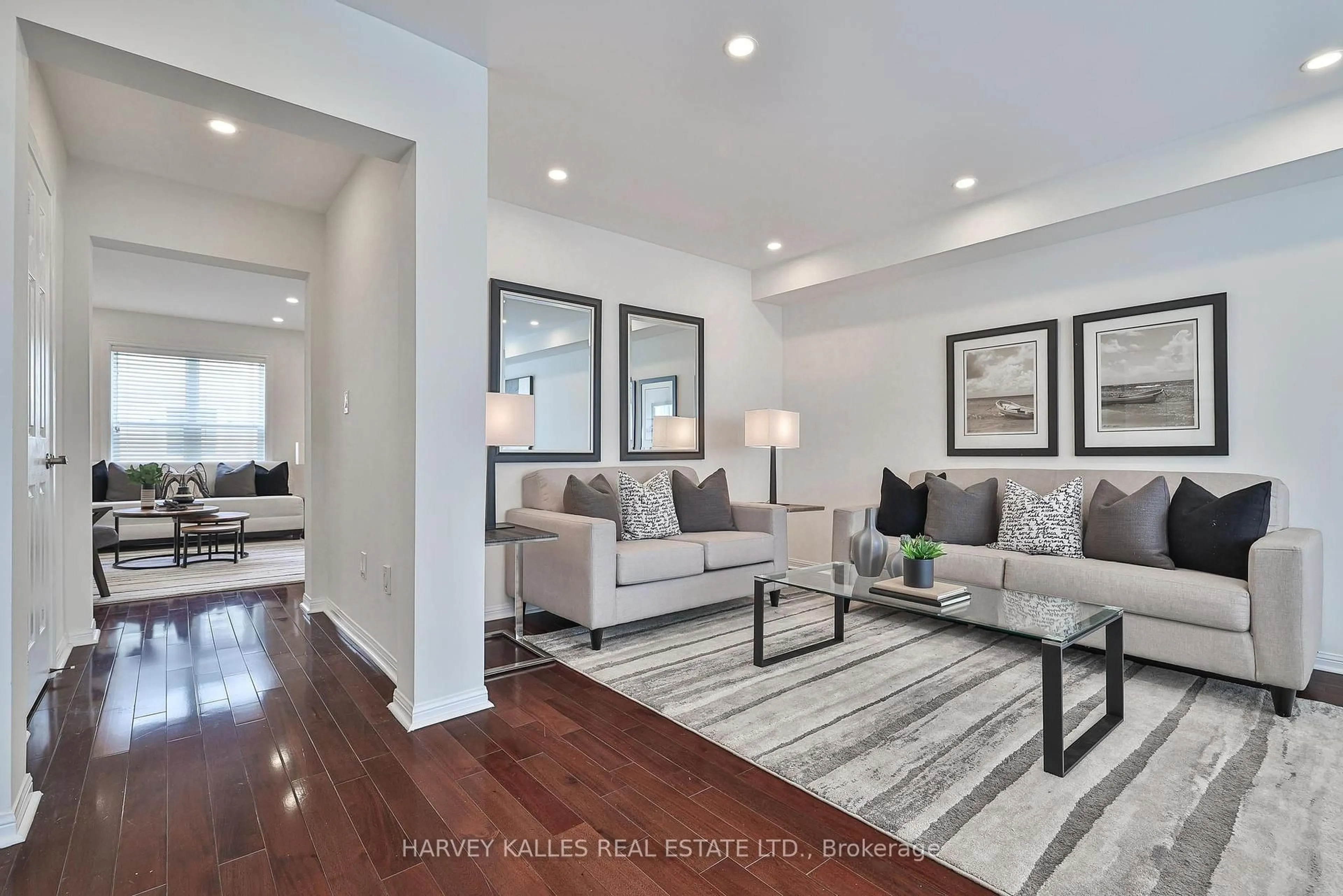 Living room with furniture, unknown for 5980 Whitehorn Ave #30, Mississauga Ontario L5V 2Y2