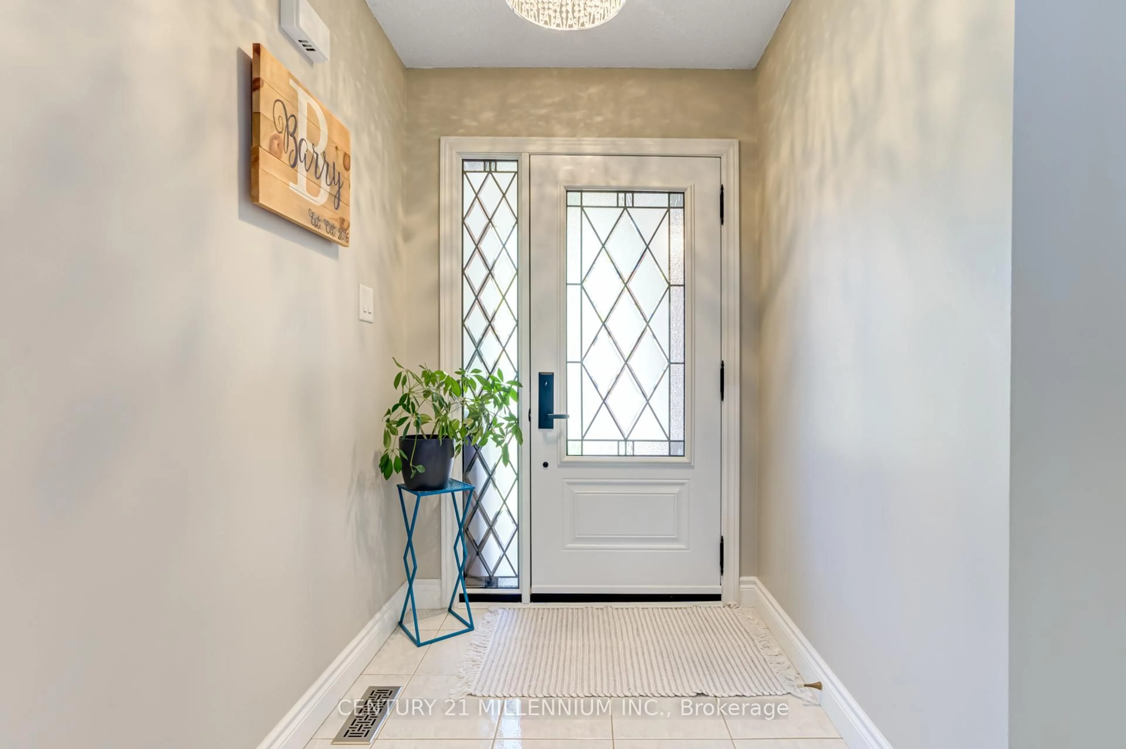 Indoor entryway for 81 Philosopher's Tr, Brampton Ontario L6S 4L4