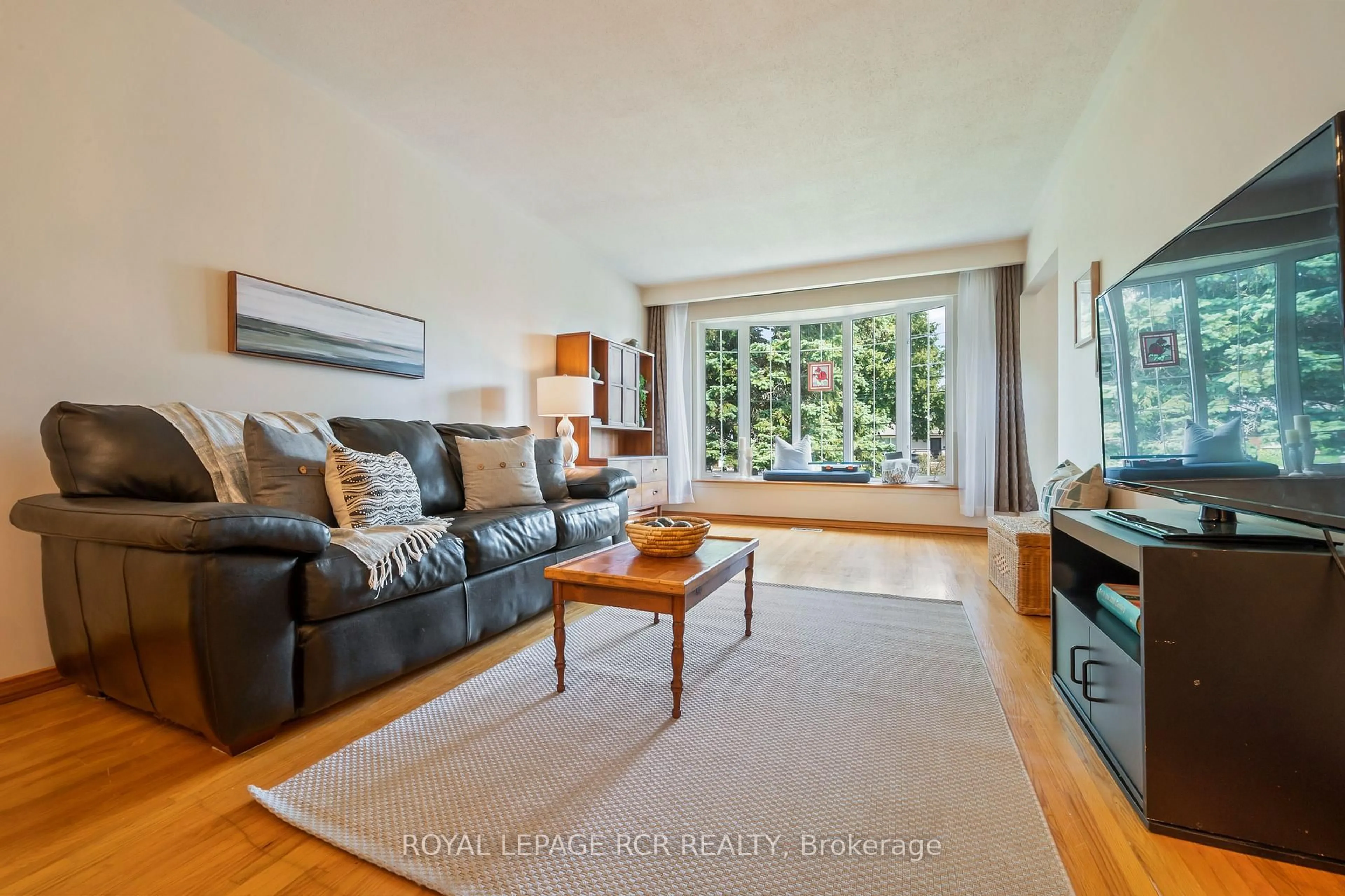 Living room with furniture, unknown for 92A Dawson Rd, Orangeville Ontario L9W 2W6