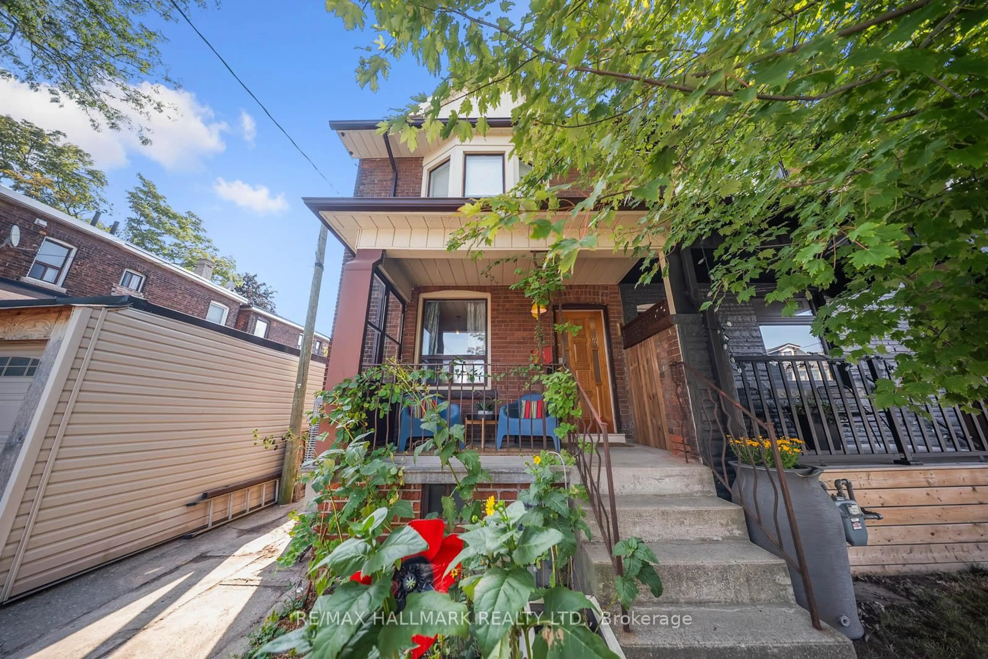 Patio, street for 1 Hounslow Heath Rd, Toronto Ontario M6N 1G7