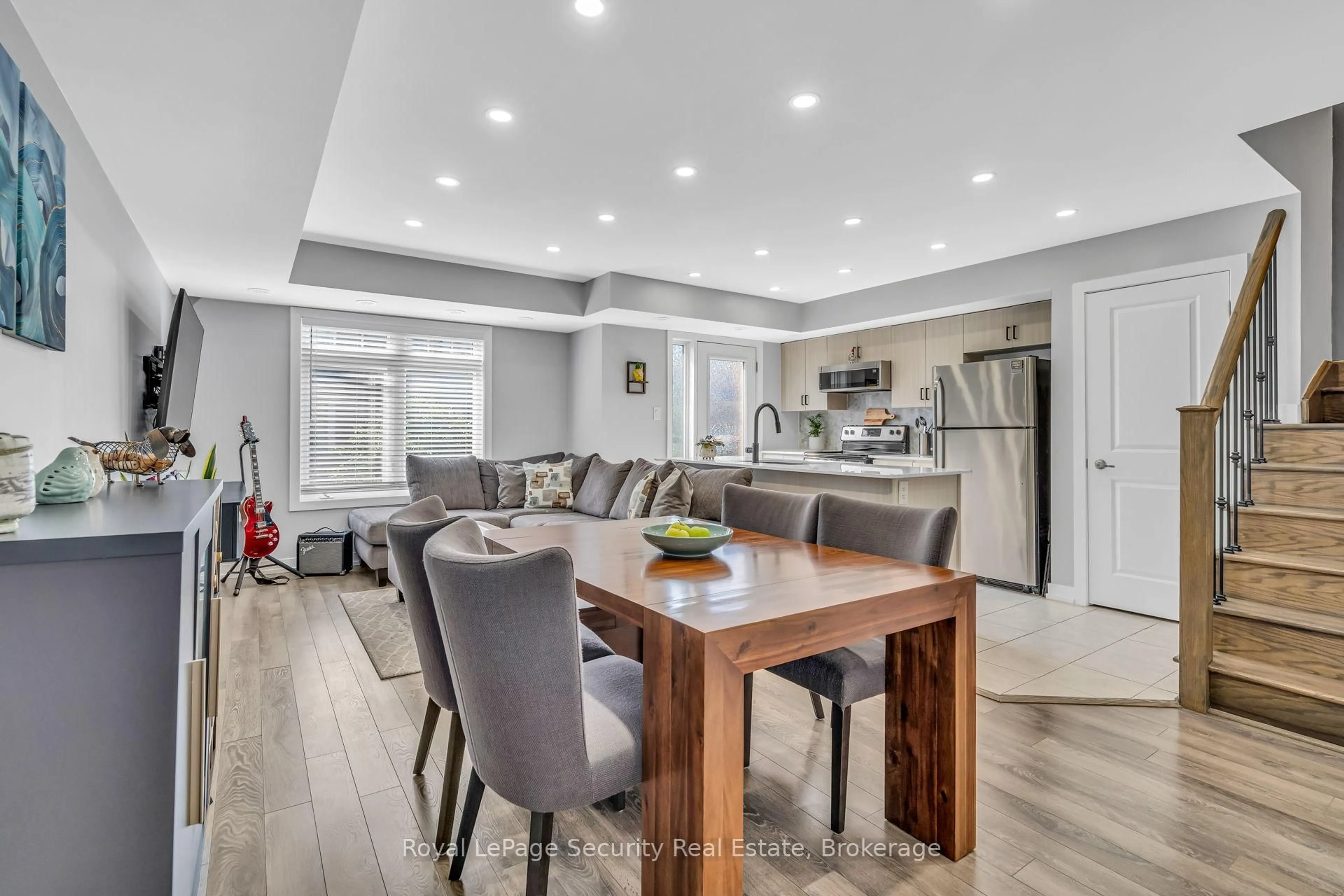 Open concept kitchen, unknown for 2315 Sheppard Ave #61, Toronto Ontario M9M 3A4