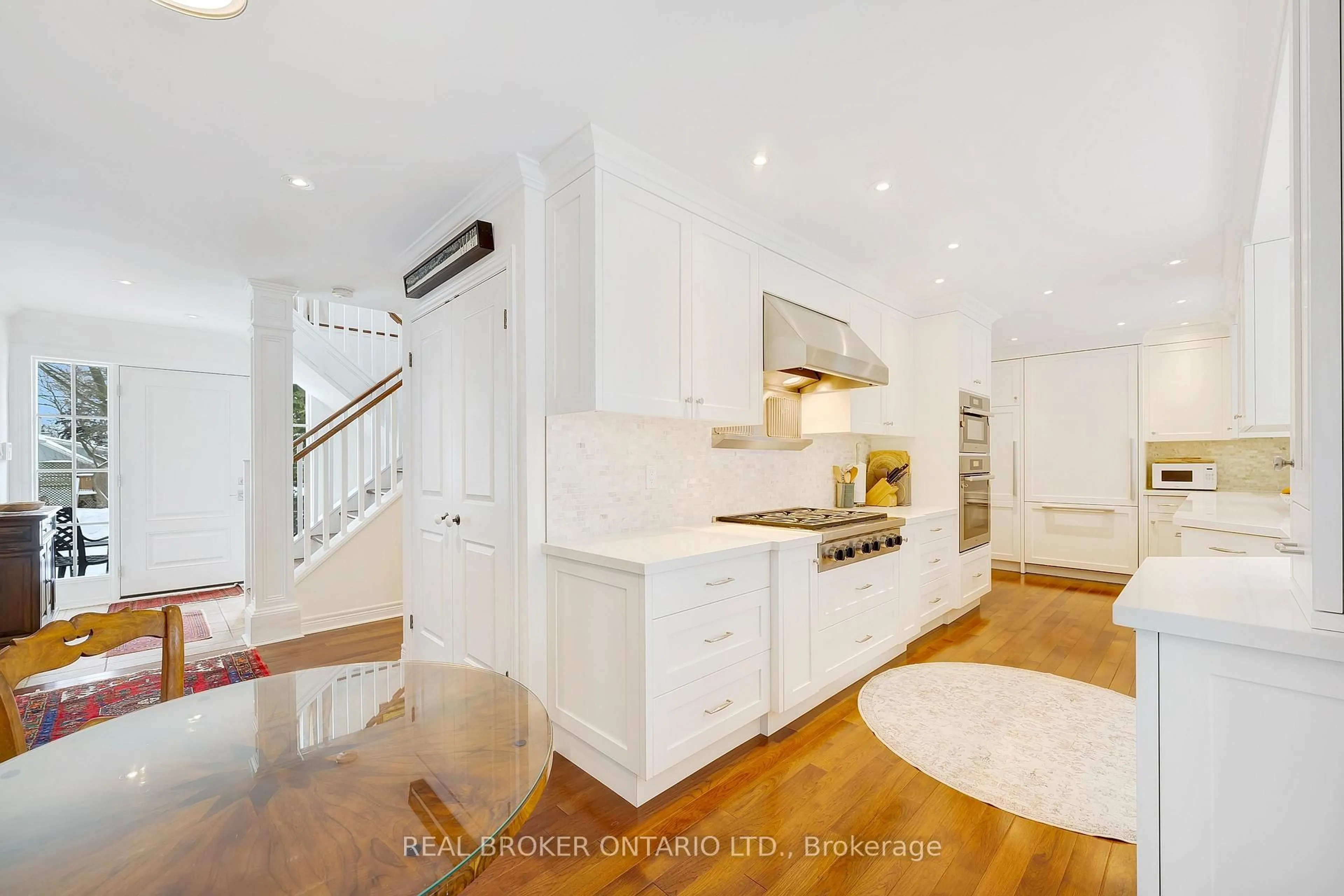 Open concept kitchen, unknown for 195 William St, Oakville Ontario L6J 1C8