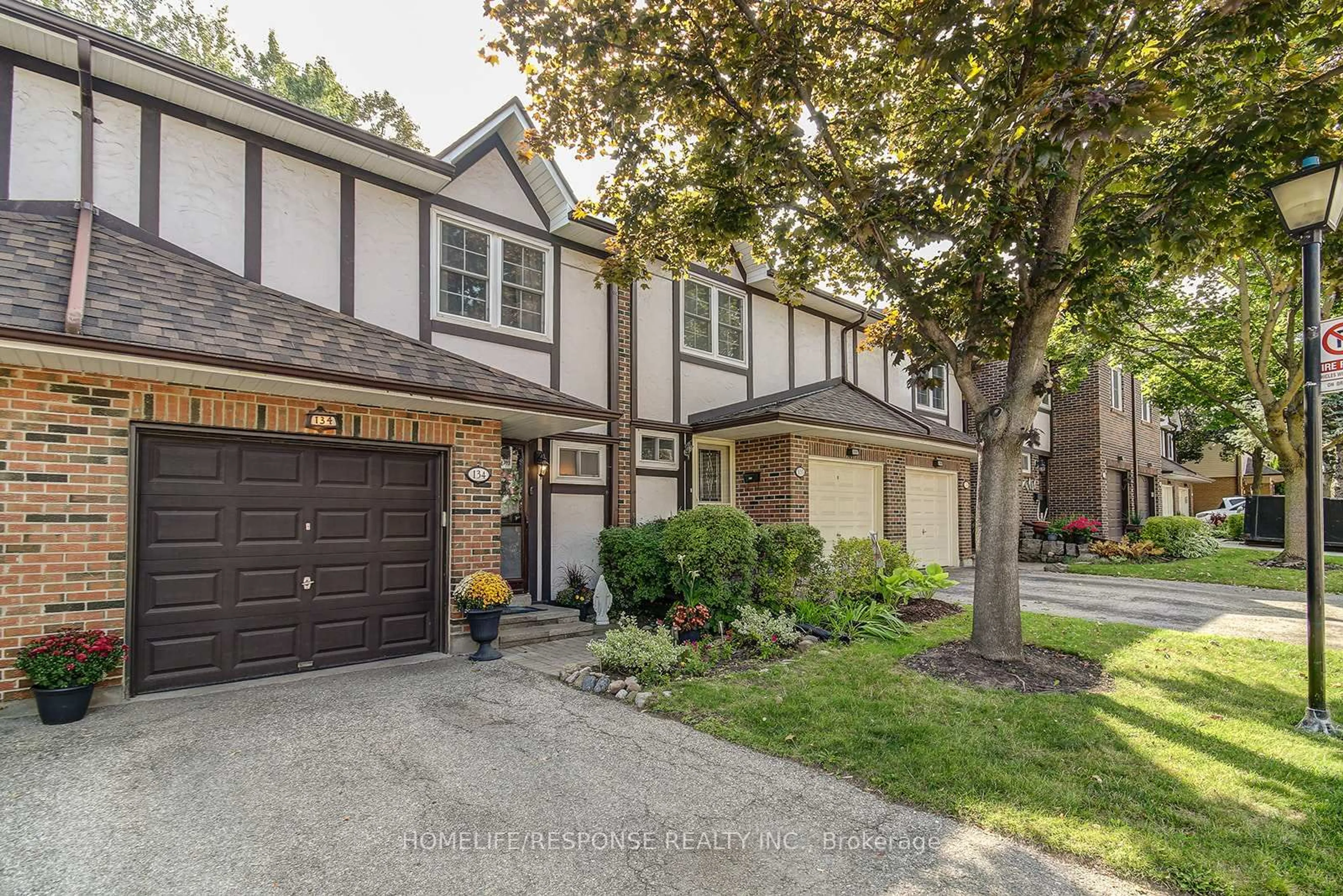 Unknown for 2120 Rathburn Rd #134, Mississauga Ontario L4W 2S8
