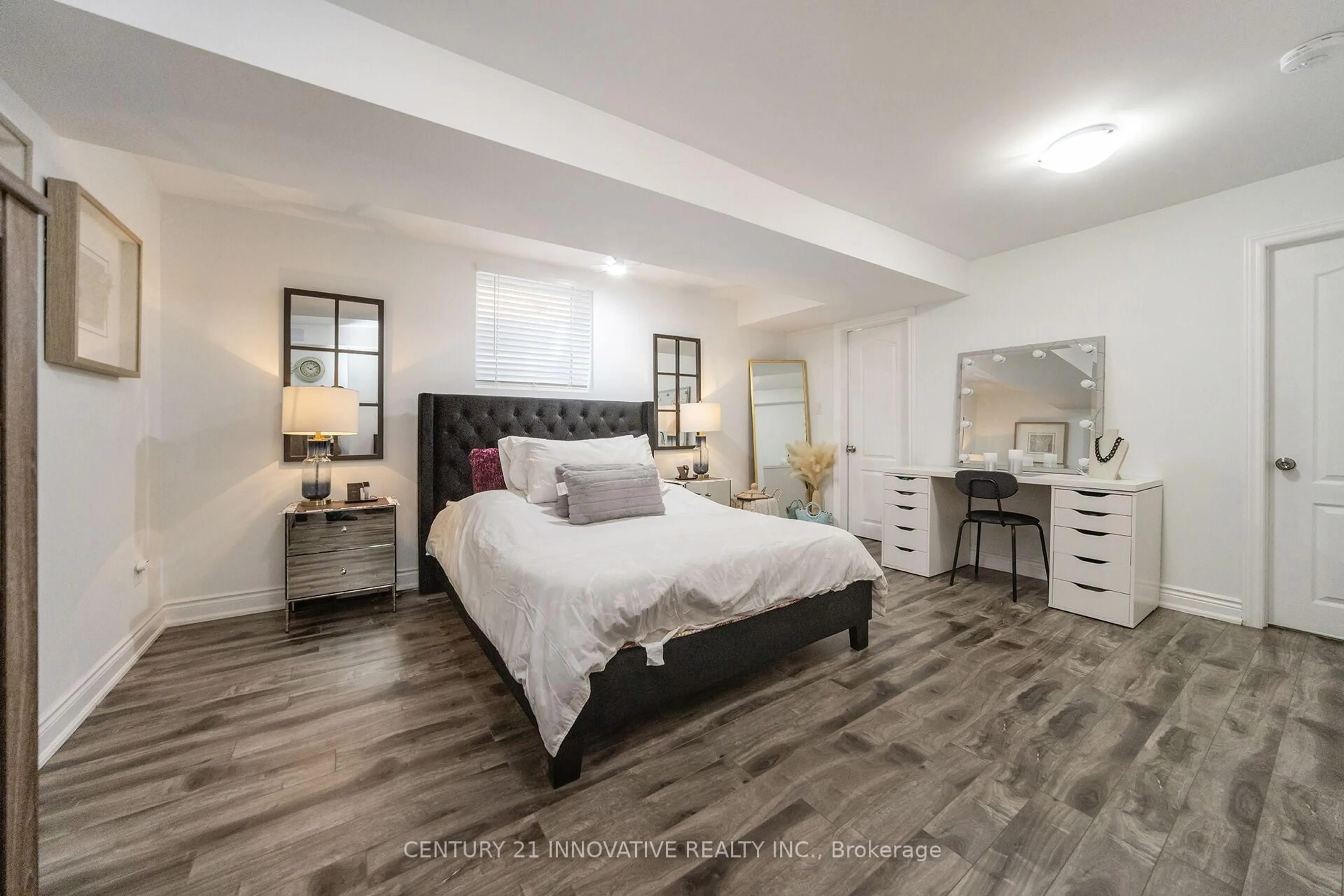 Bedroom with bed, unknown for 4876 Potomac Crt, Mississauga Ontario L5R 0B1