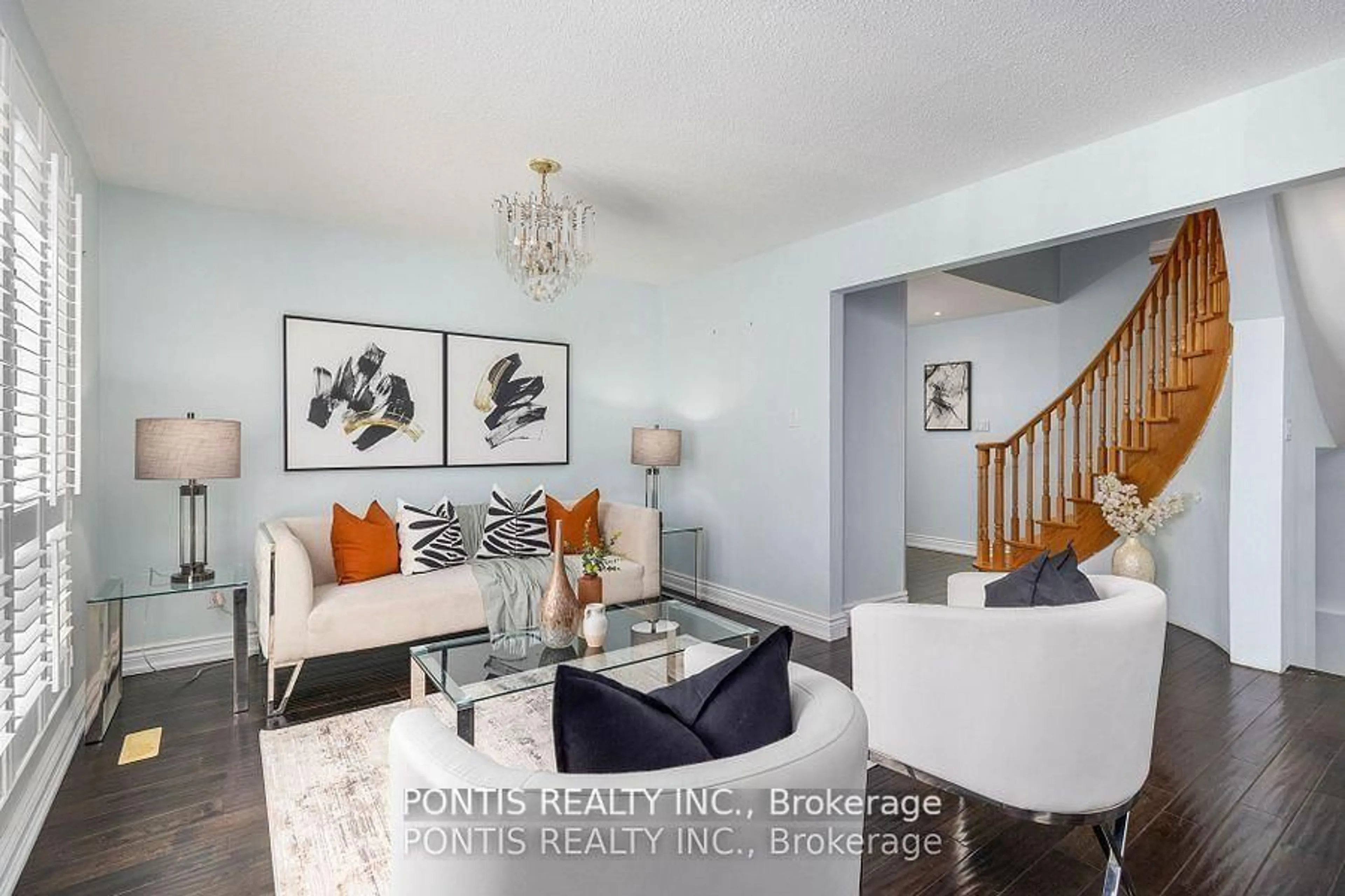 Living room with furniture, unknown for 438 ABERFOYLE Crt, Mississauga Ontario L4Z 2J6