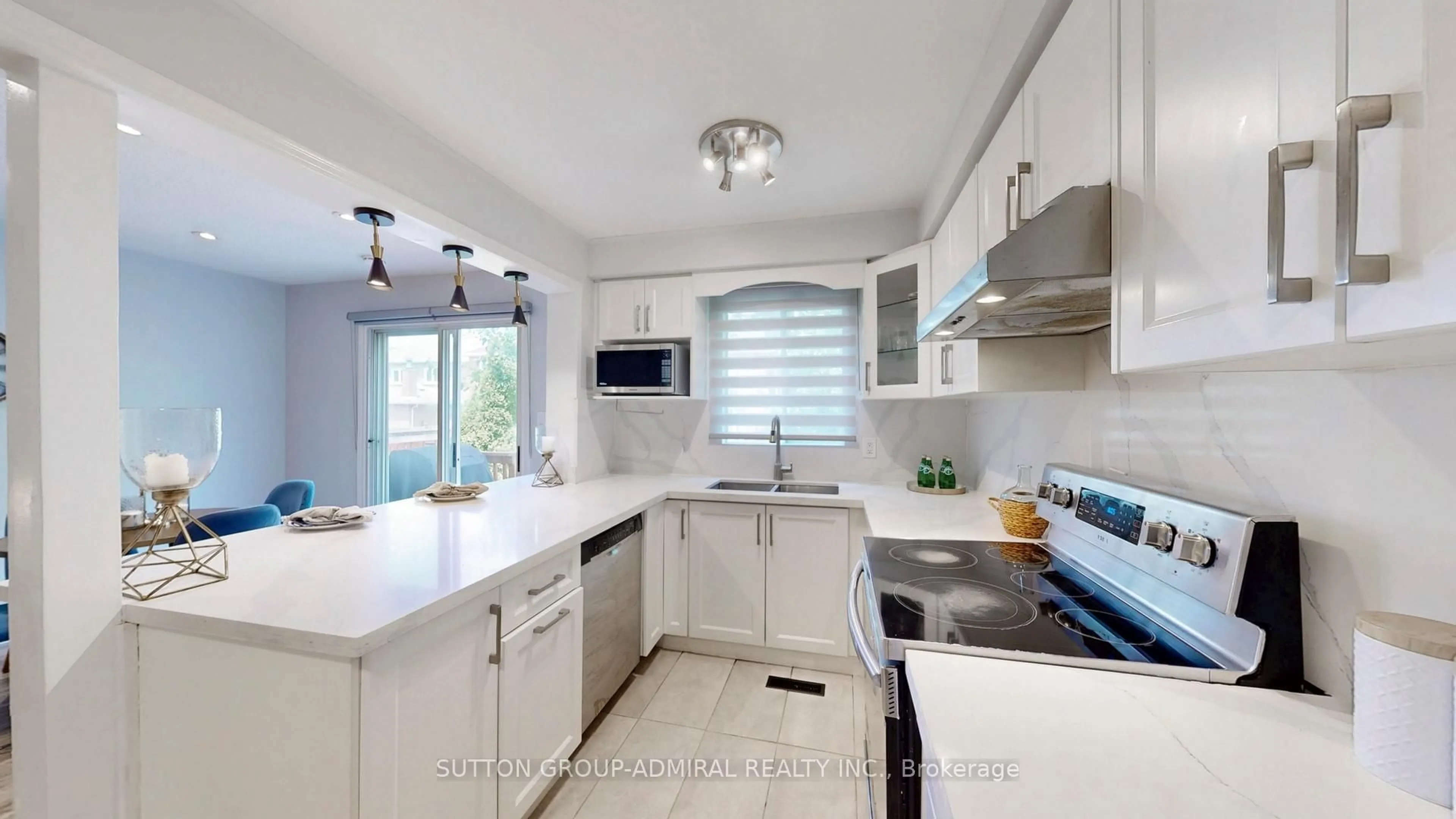Unknown for 760 Ashprior Ave, Mississauga Ontario L5R 3P1