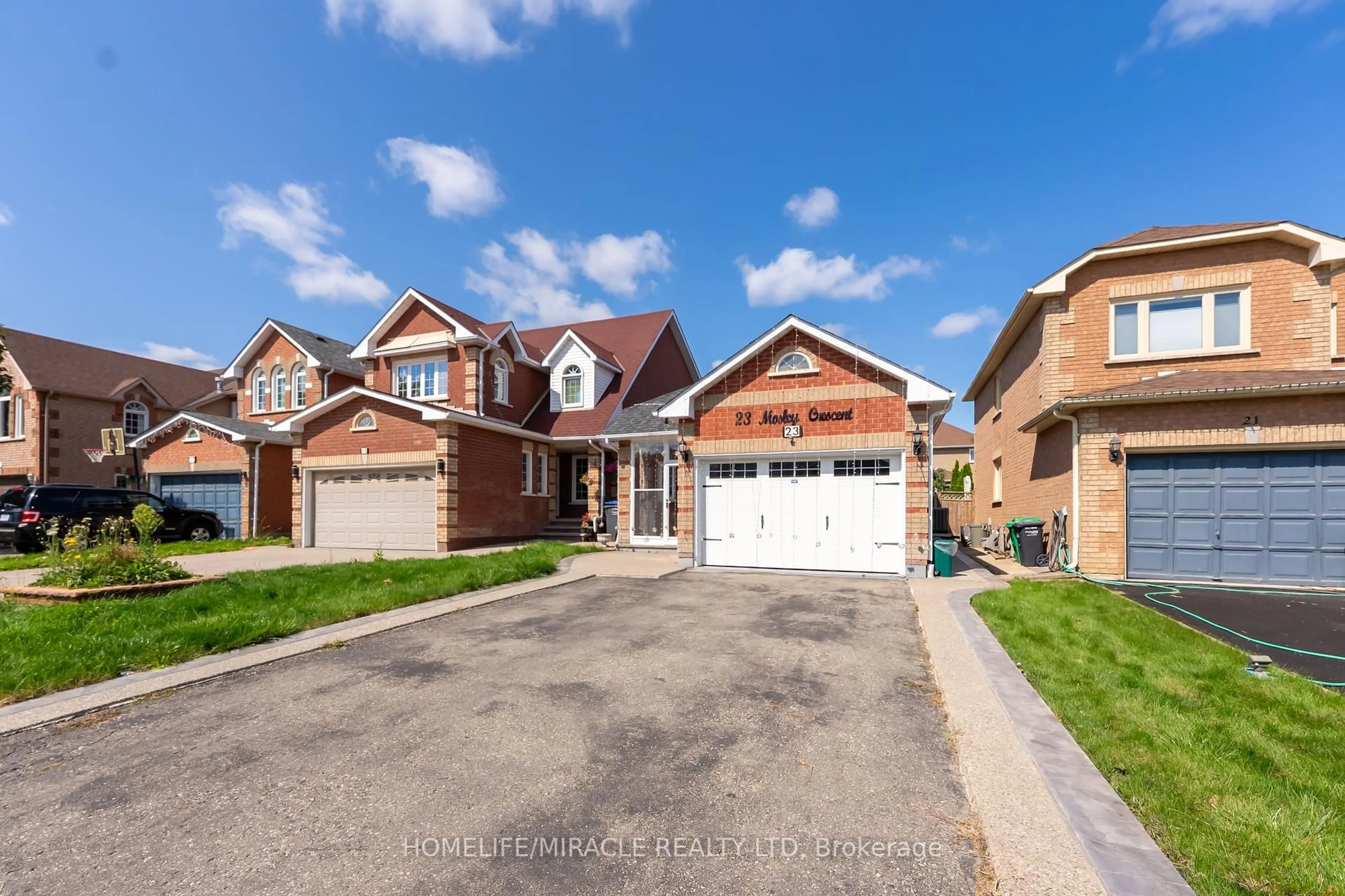 Home with brick exterior material, street for 23 Mosley Cres, Brampton Ontario L6Y 5C7