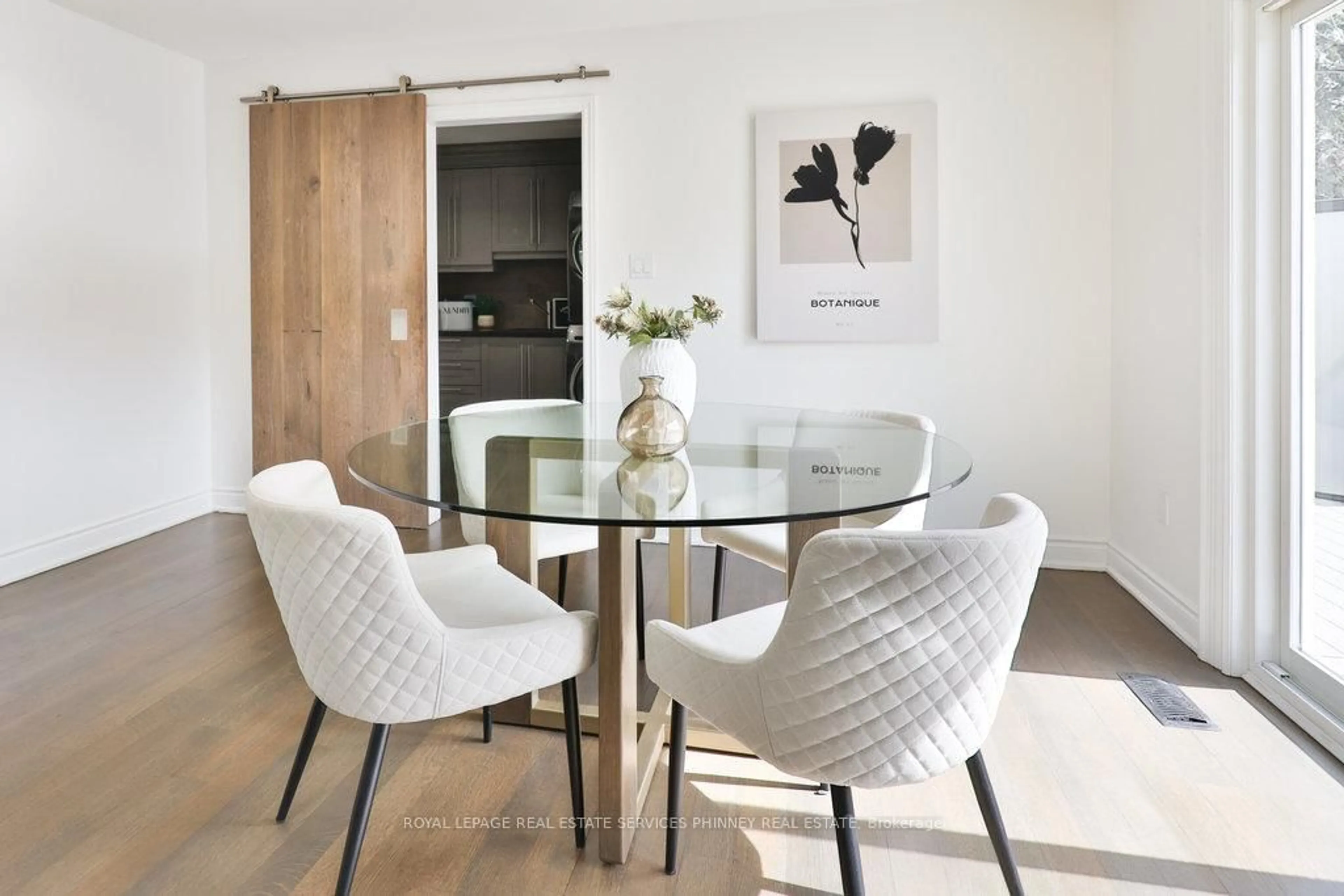 Dining room, unknown for 1292 Contour Dr, Mississauga Ontario L5H 1B2