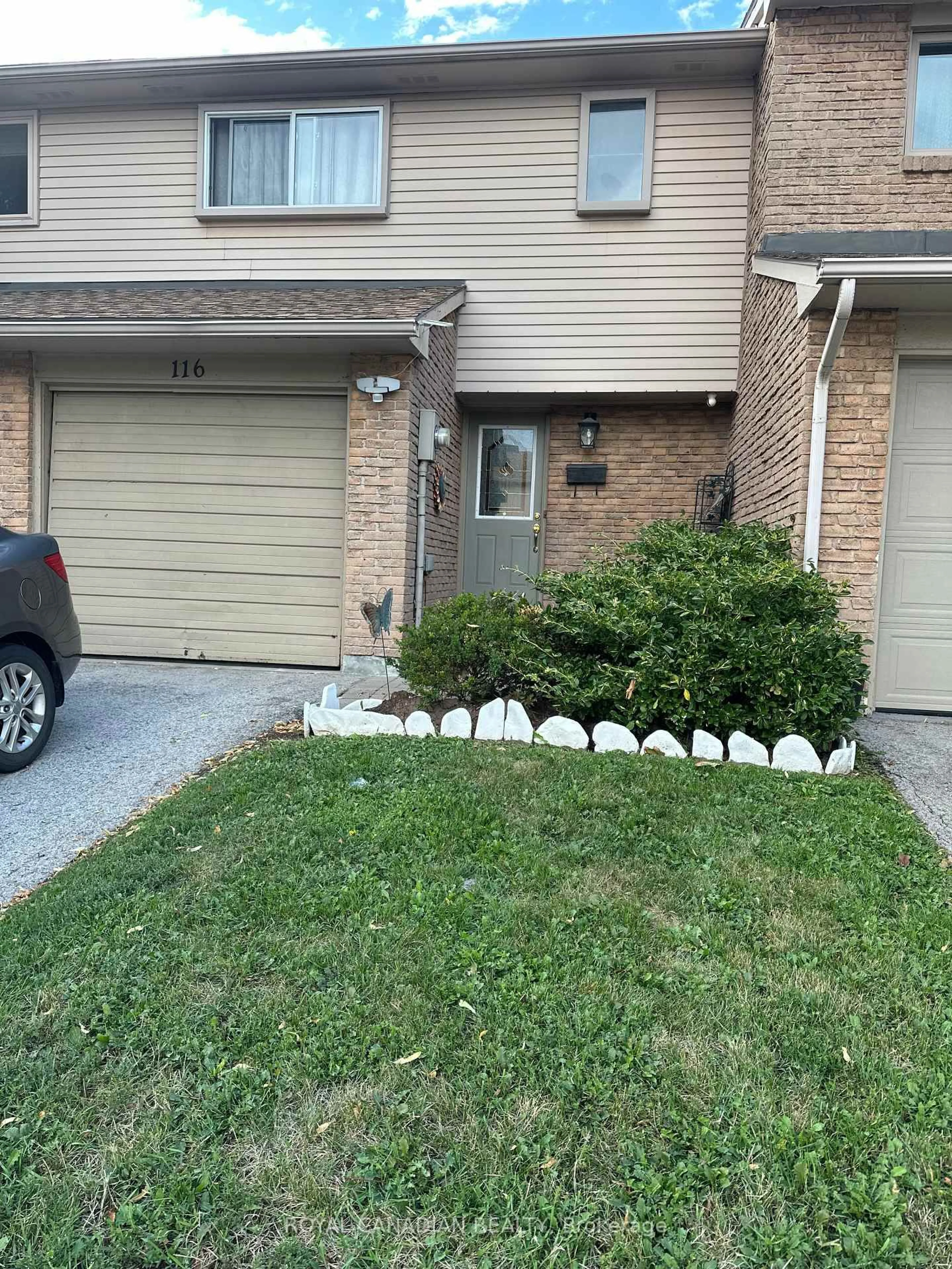 Unknown for 1538 Lancaster Dr #116, Oakville Ontario L6H 2Z3
