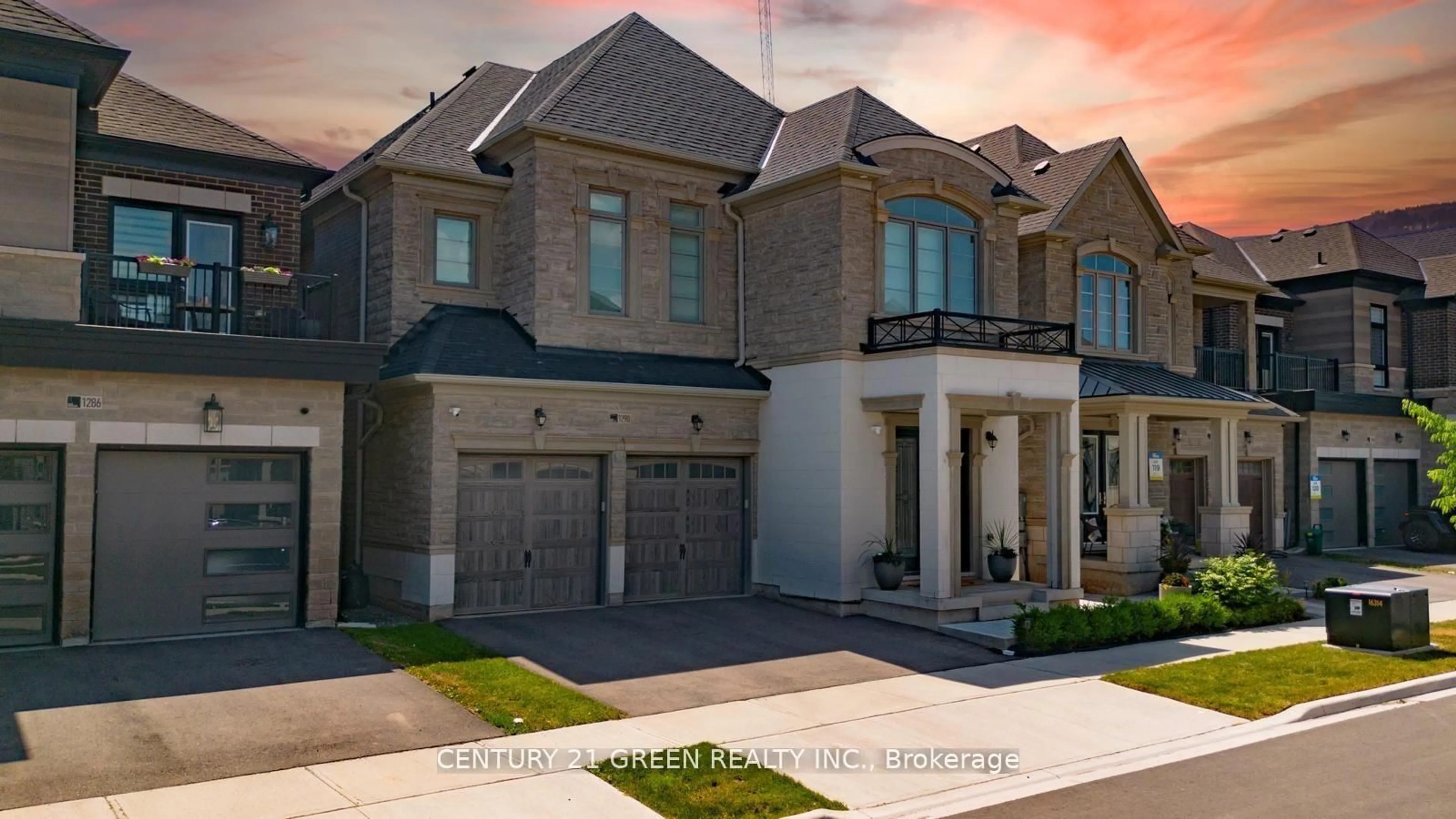 Home with brick exterior material, street for 1290 Felicity Gdns, Oakville Ontario L6M 5L6