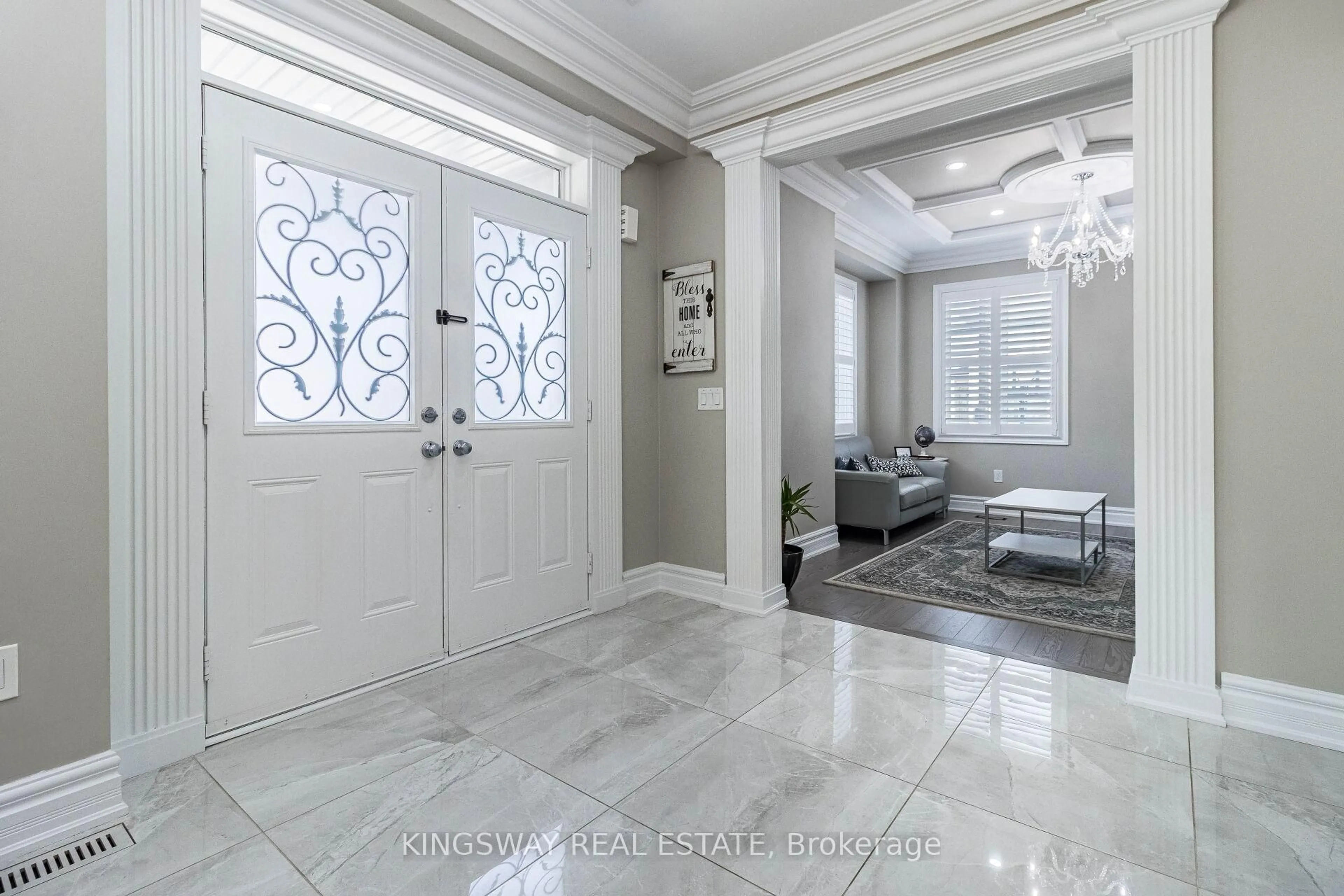Indoor entryway for 166 Bronson Terr, Milton Ontario L9T 7K6