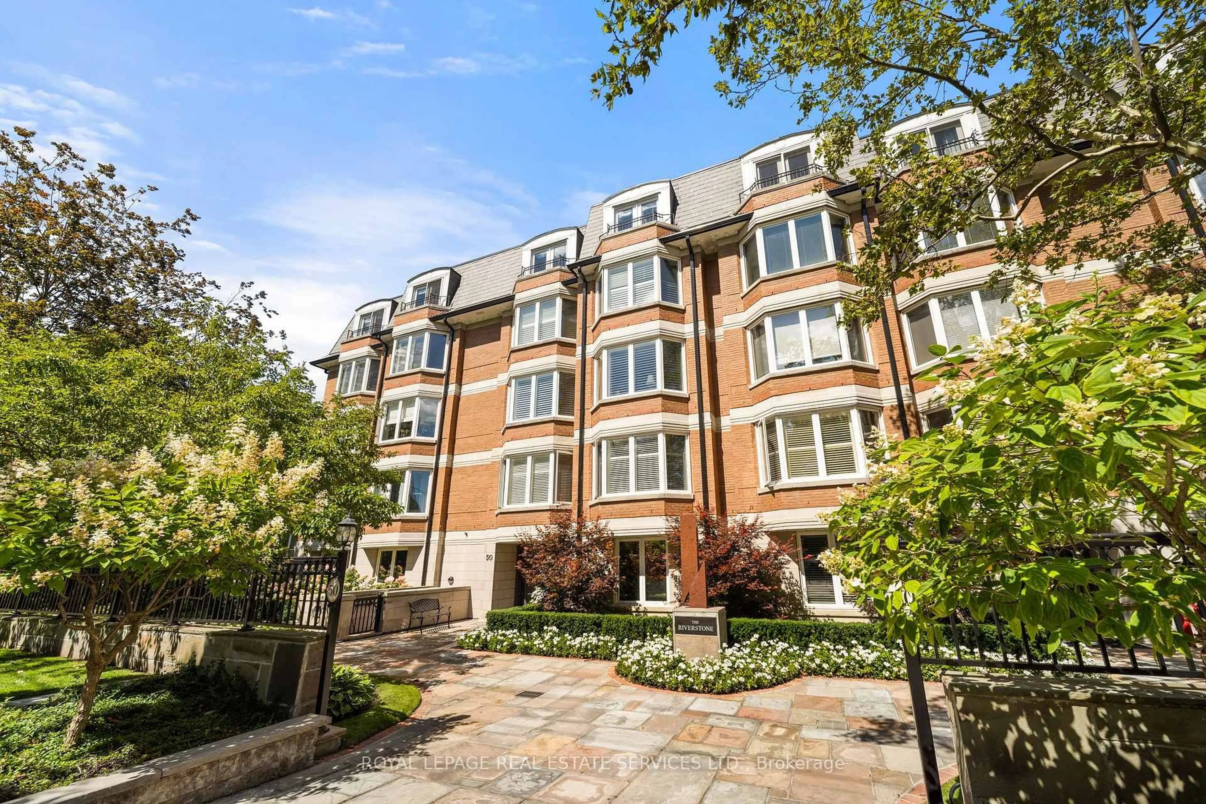 A pic from outside/outdoor area/front of a property/back of a property/a pic from drone, building for 50 Old Mill Rd #501, Toronto Ontario M8X 1G7