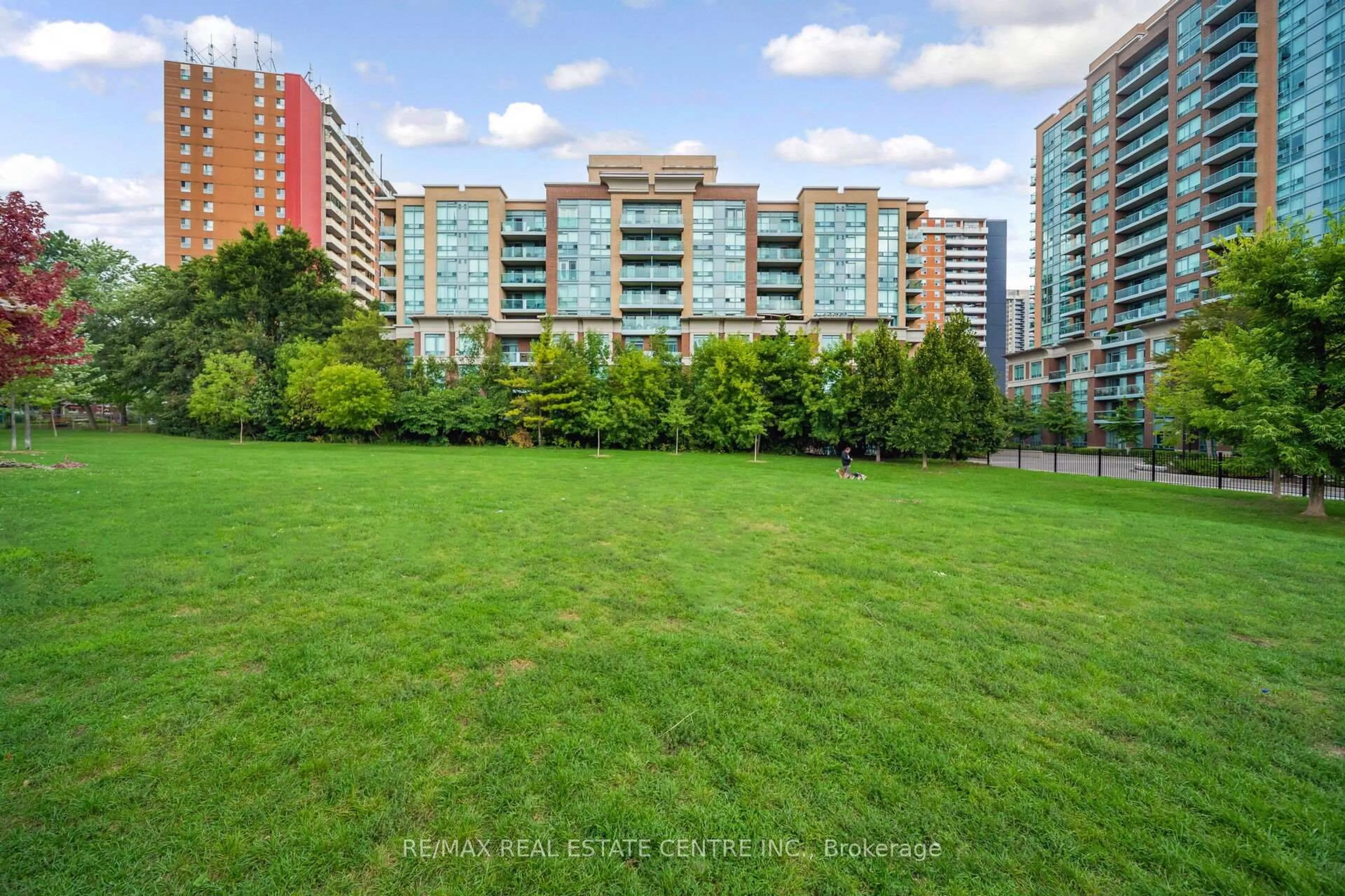 A pic from outside/outdoor area/front of a property/back of a property/a pic from drone, city buildings view from balcony for 17 Michael Power Pl #505, Toronto Ontario M9A 5G5