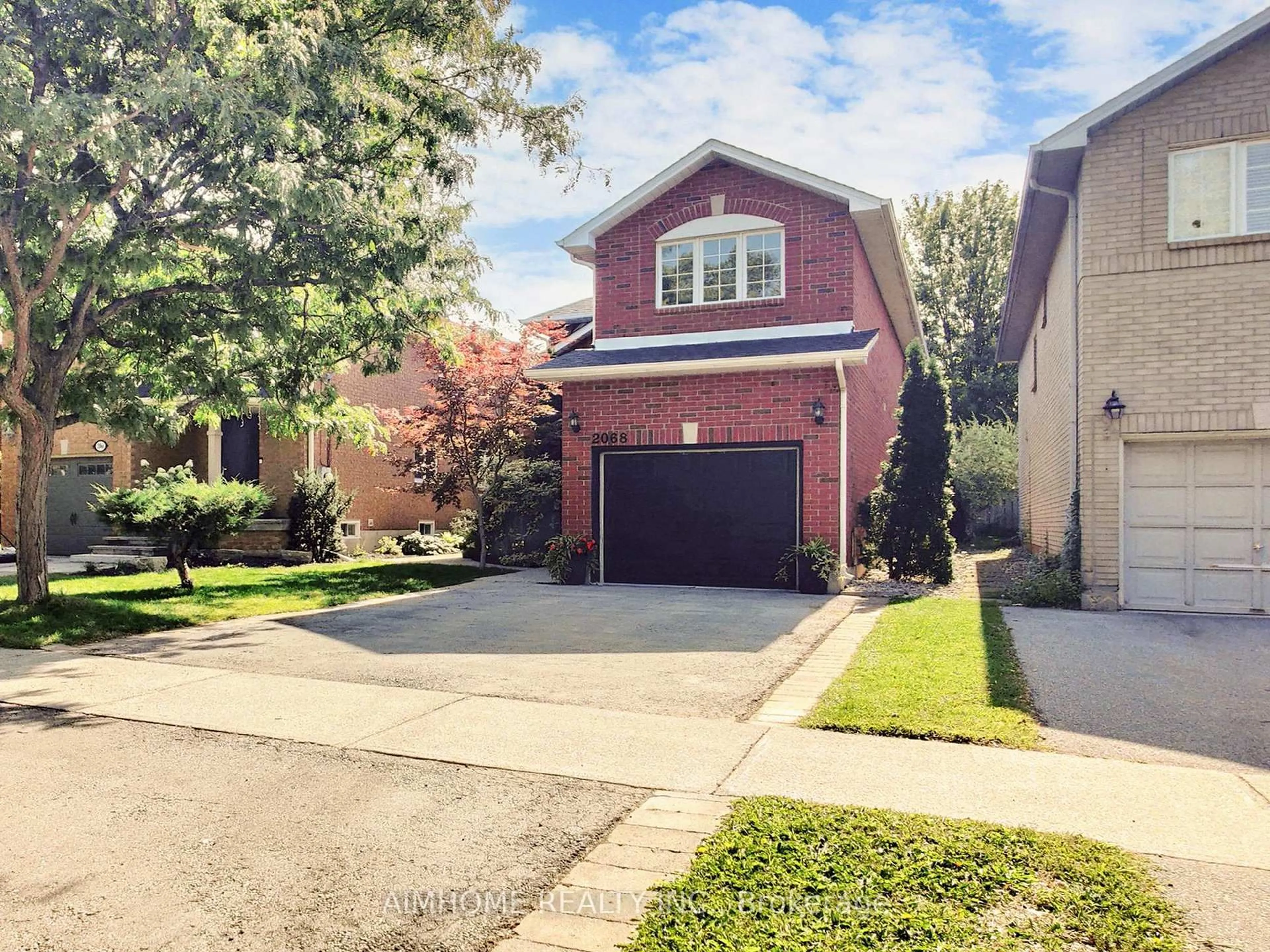 Home with brick exterior material, street for 2068 Westmount Dr, Oakville Ontario L6M 3P2
