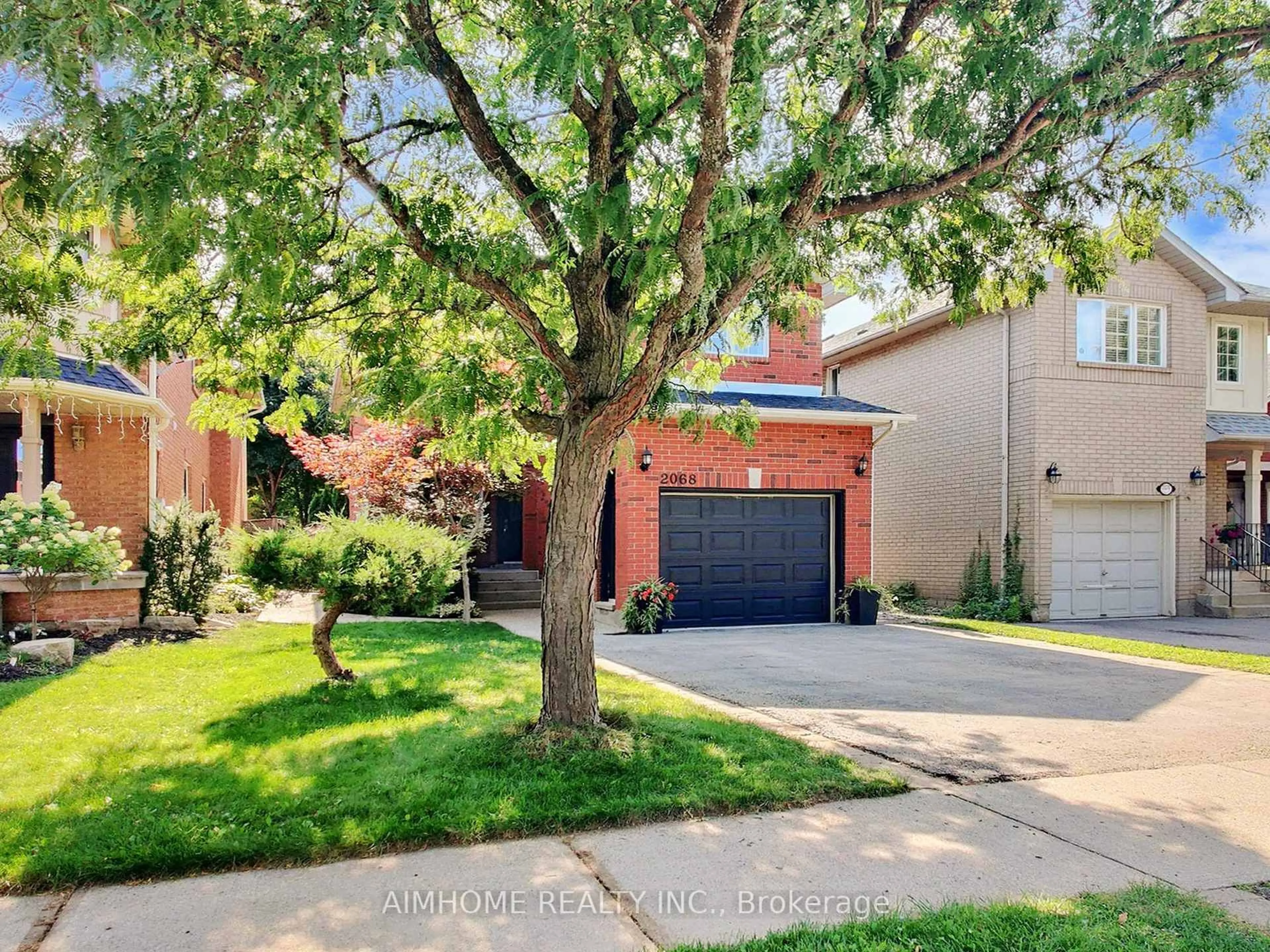 Home with brick exterior material, street for 2068 Westmount Dr, Oakville Ontario L6M 3P2