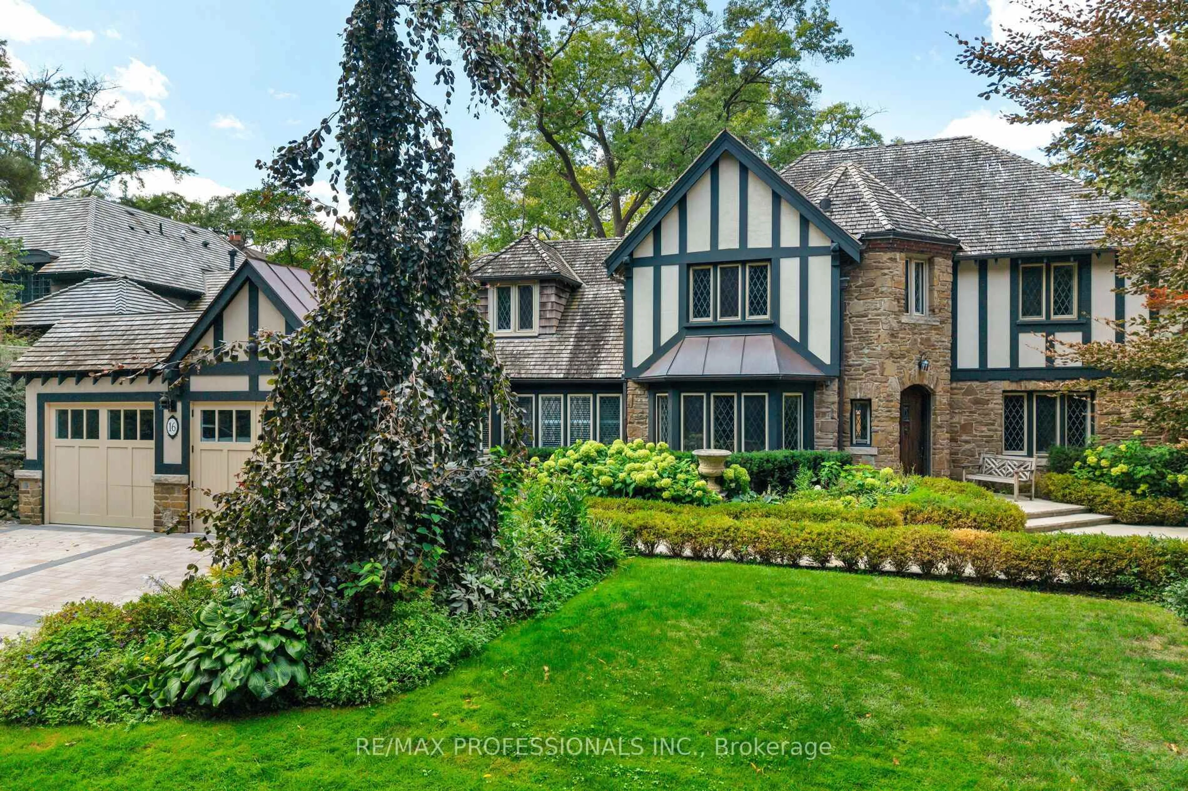 Home with brick exterior material, street for 16 Kingsway Cres, Toronto Ontario M8X 2P9