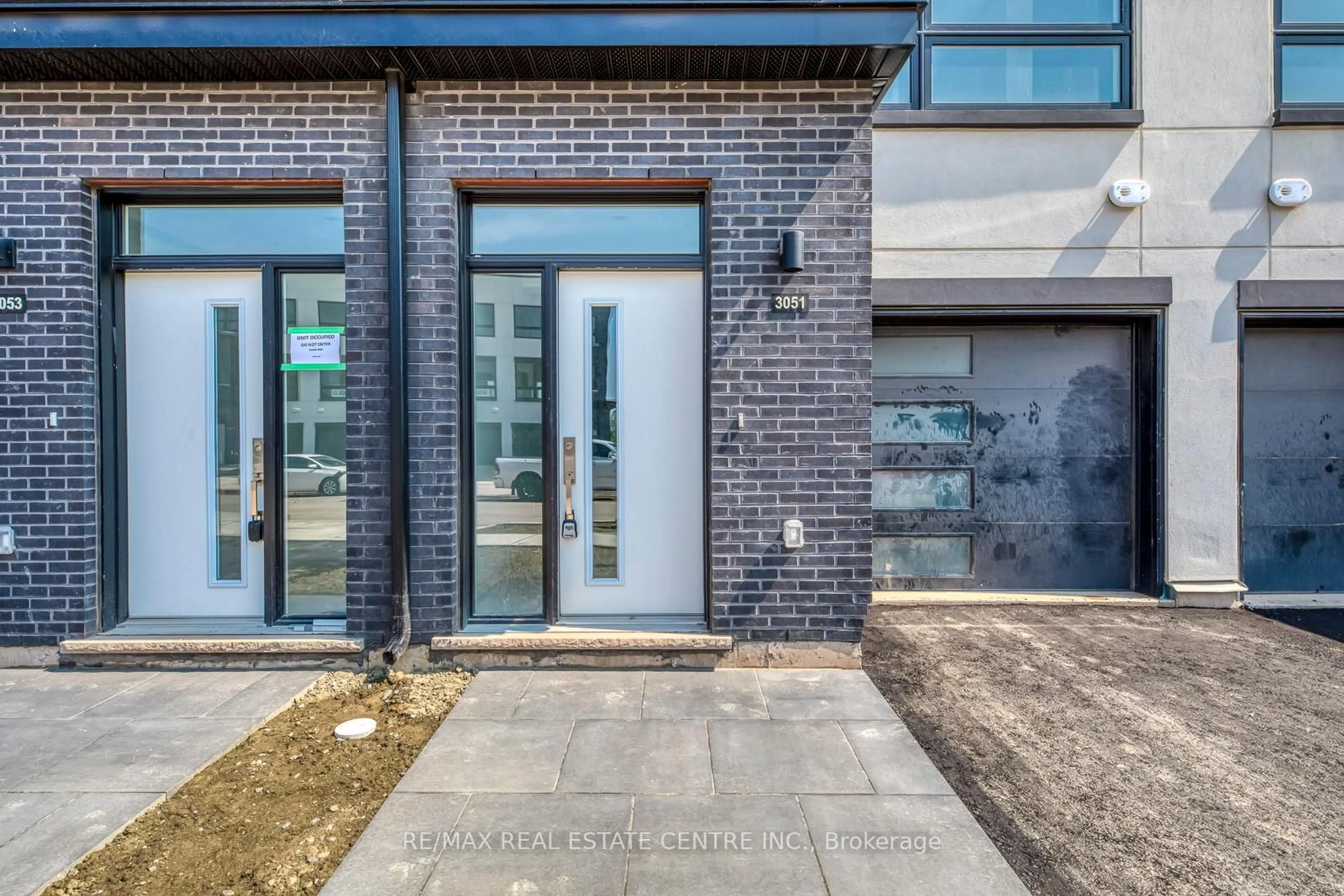 Home with brick exterior material, street for 3049 Trailside Dr, Oakville Ontario L6M 5R5