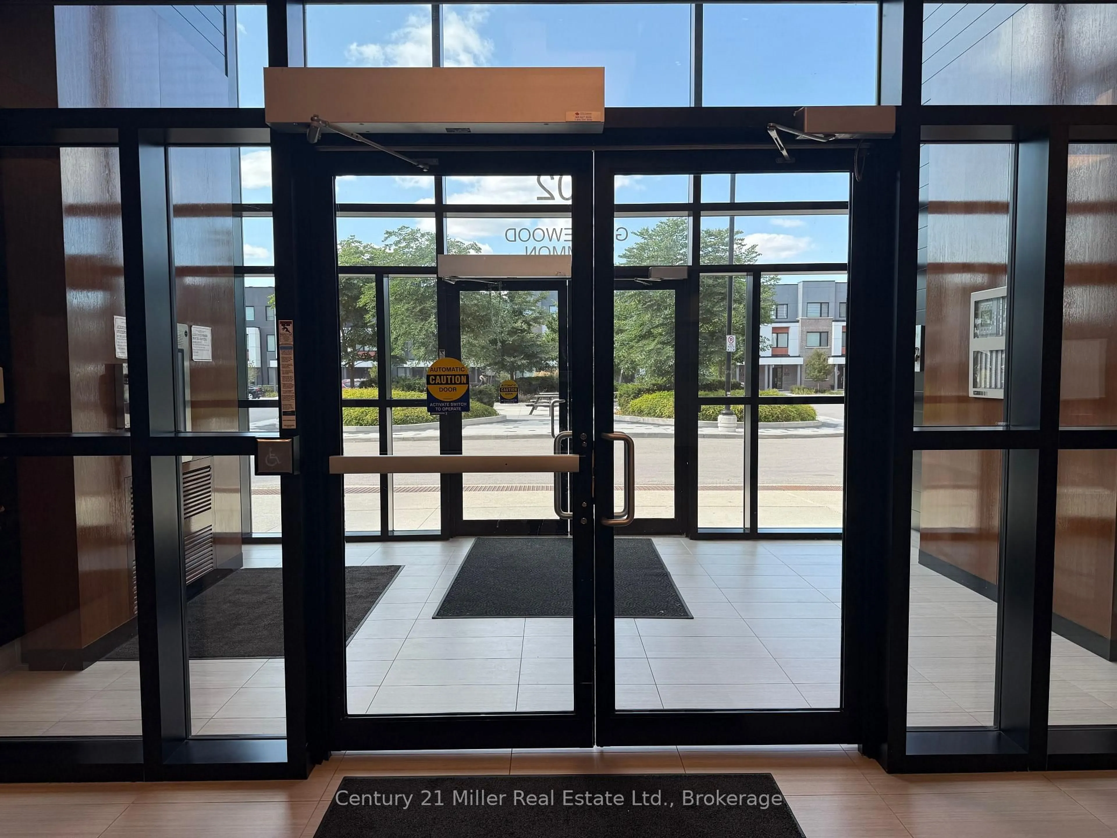 Indoor entryway for 102 Grovewood Common #119, Oakville Ontario L6H 0X3