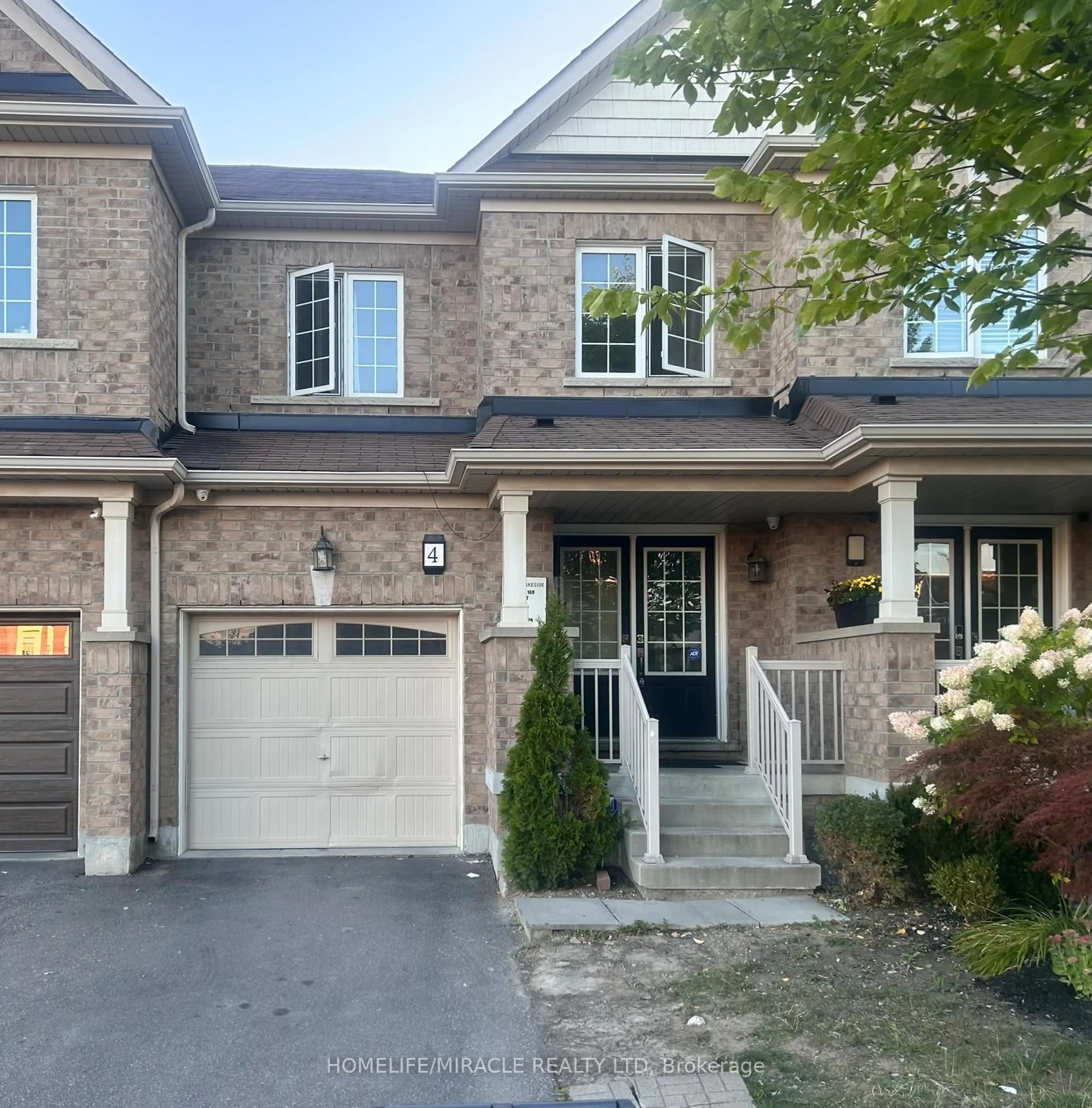 Home with brick exterior material, street for 4 Hoover Rd, Brampton Ontario L7A 4L2