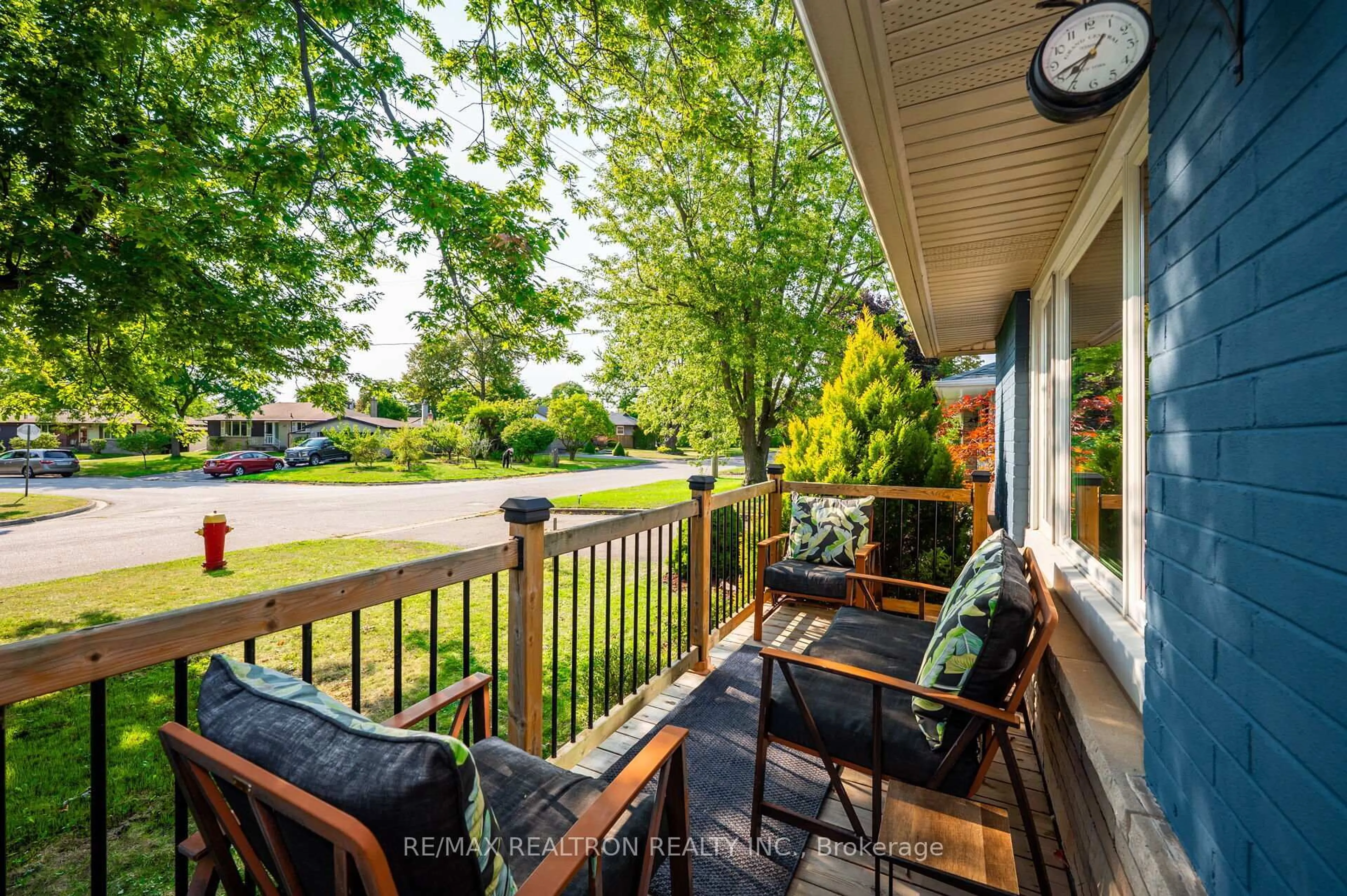Patio, unknown for 5472 Randolph Cres, Burlington Ontario L7L 3C5