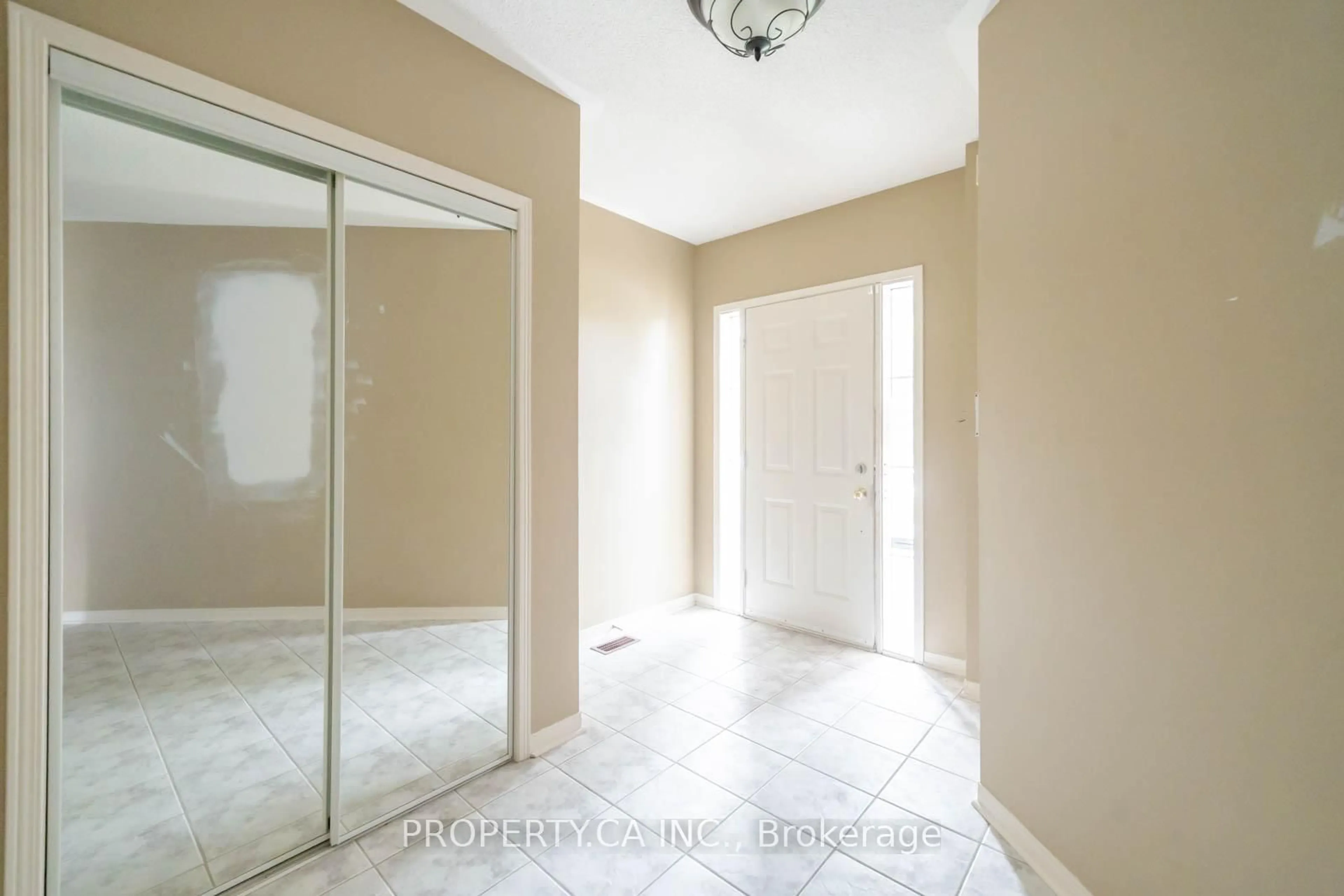 Unknown for 18 Cobbler St, Brampton Ontario L6X 4T5