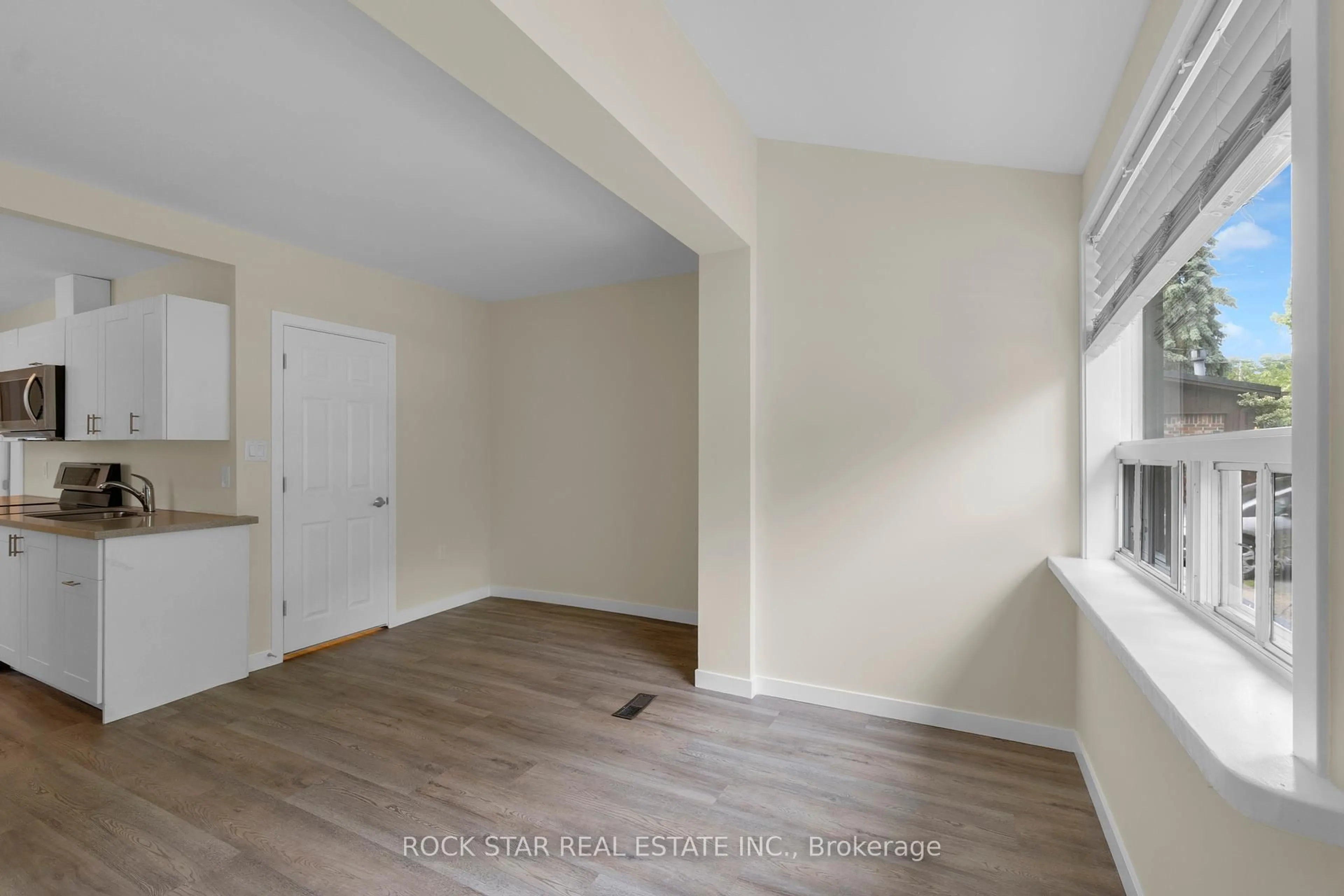 A pic of a room for 66 Watson Ave, Toronto Ontario M6S 4E1