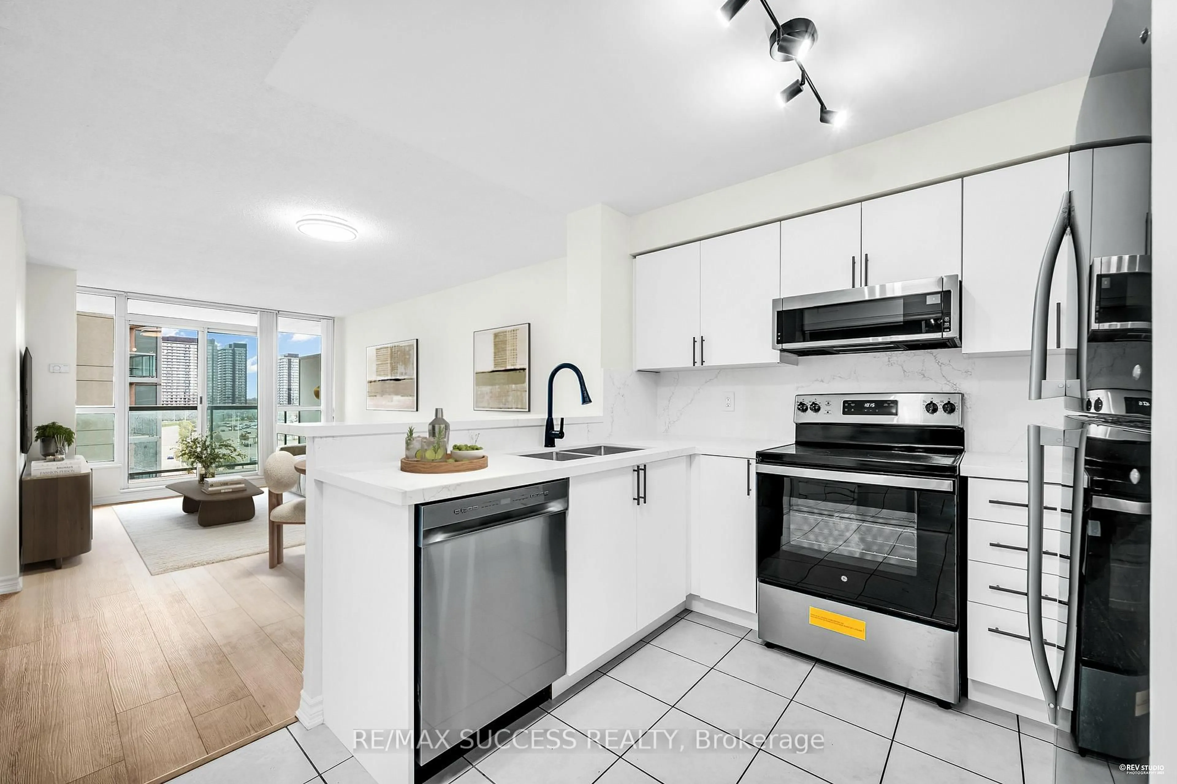 Unknown for 2565 Erin Centre Blvd #806, Mississauga Ontario L5M 6Z8