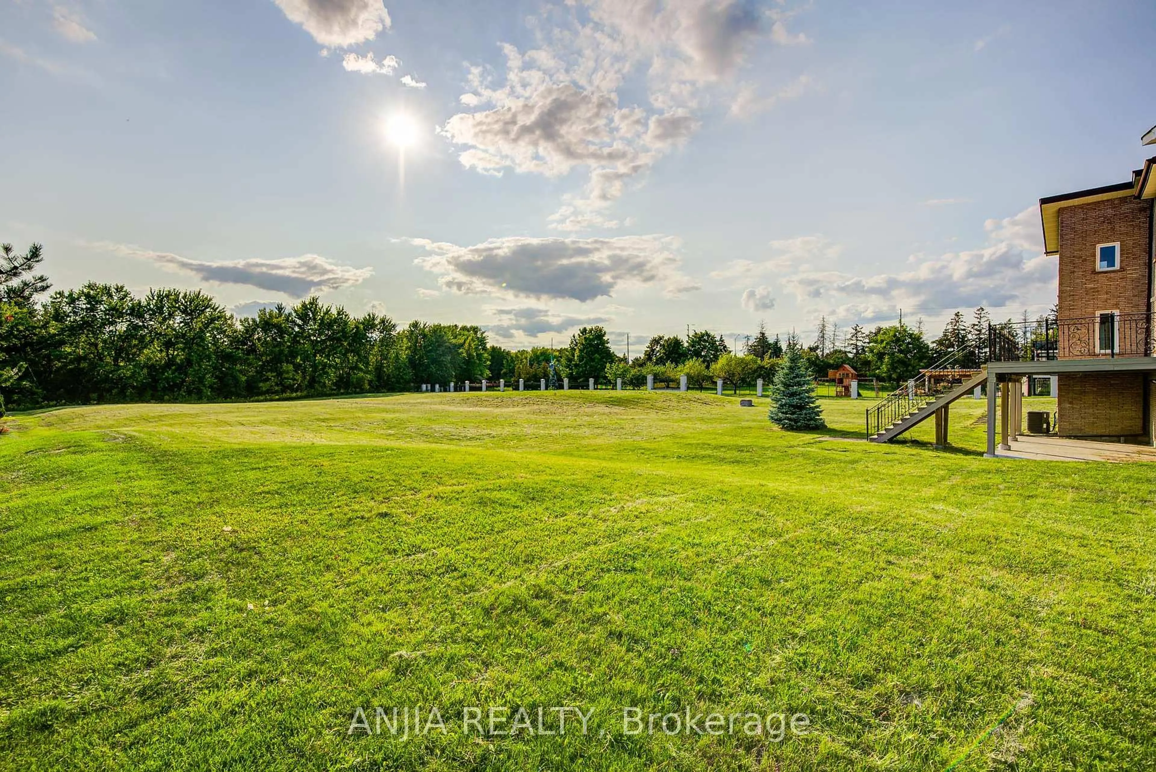 A pic from outside/outdoor area/front of a property/back of a property/a pic from drone, unknown for 44 Bellini Ave, Brampton Ontario L6P 0E2