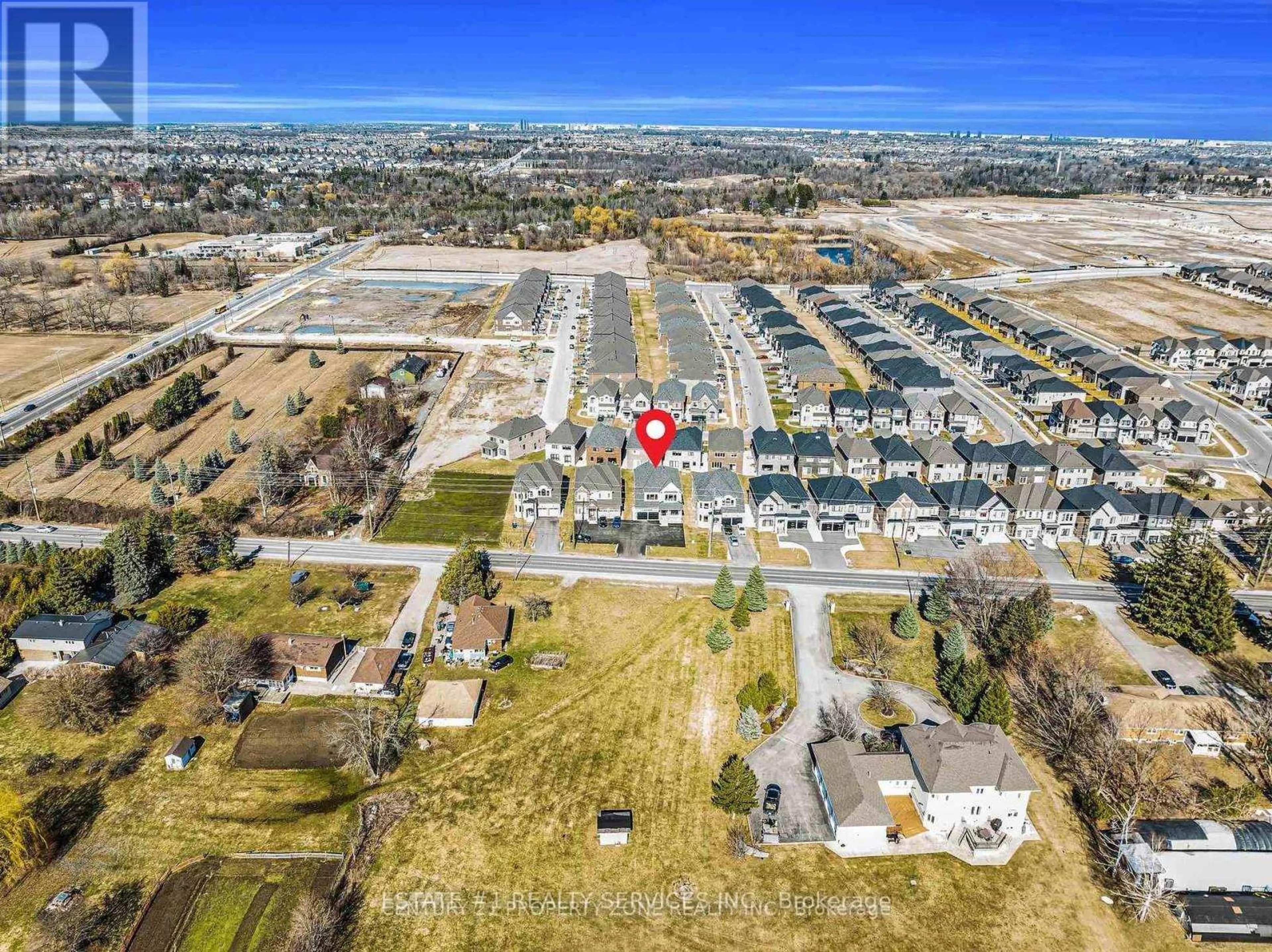 A pic from outside/outdoor area/front of a property/back of a property/a pic from drone, street for 8925 Heritage Rd, Brampton Ontario L6Y 0C9
