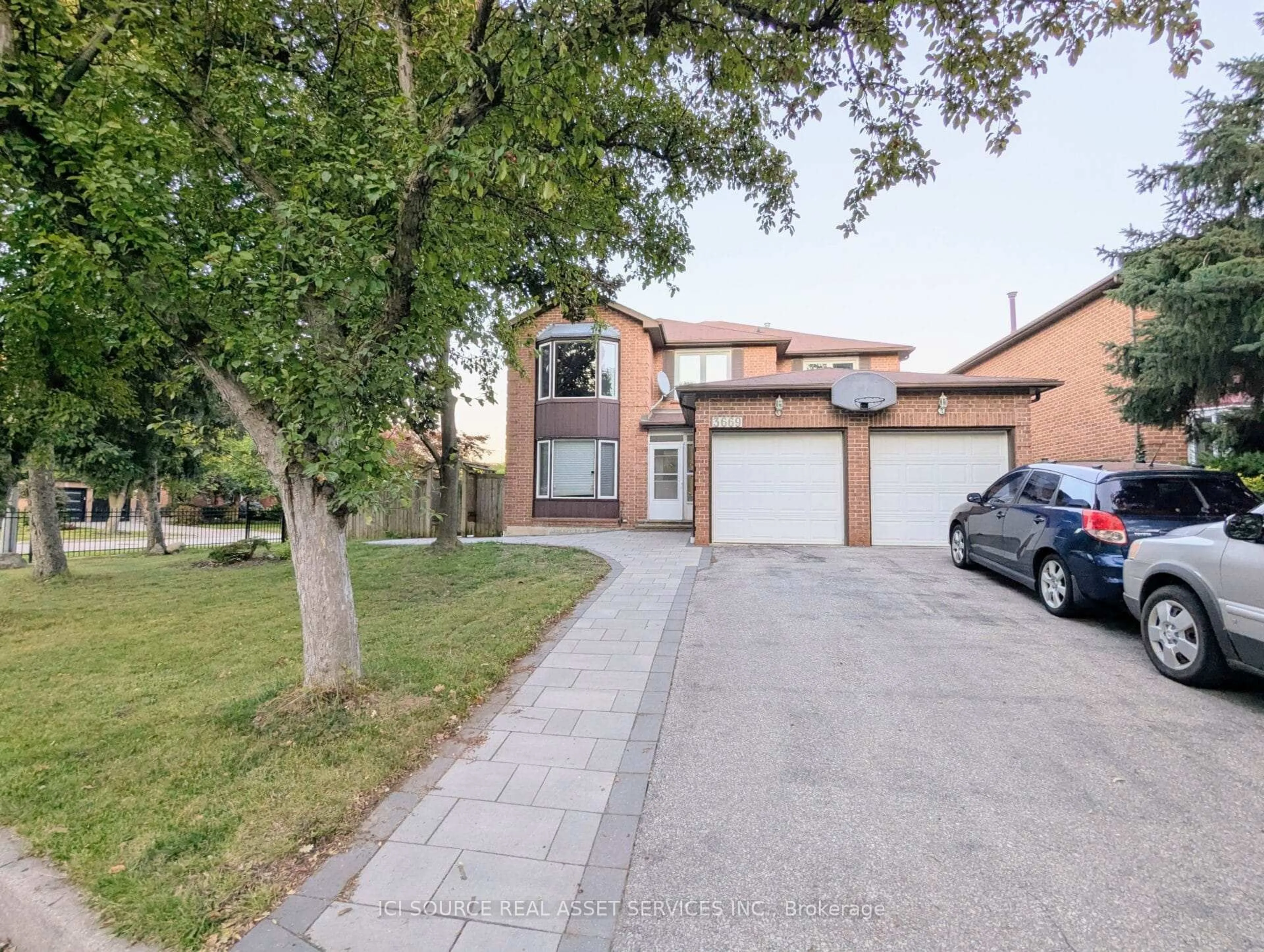 Unknown for 3669 Baird Crt, Mississauga Ontario L5L 4T6