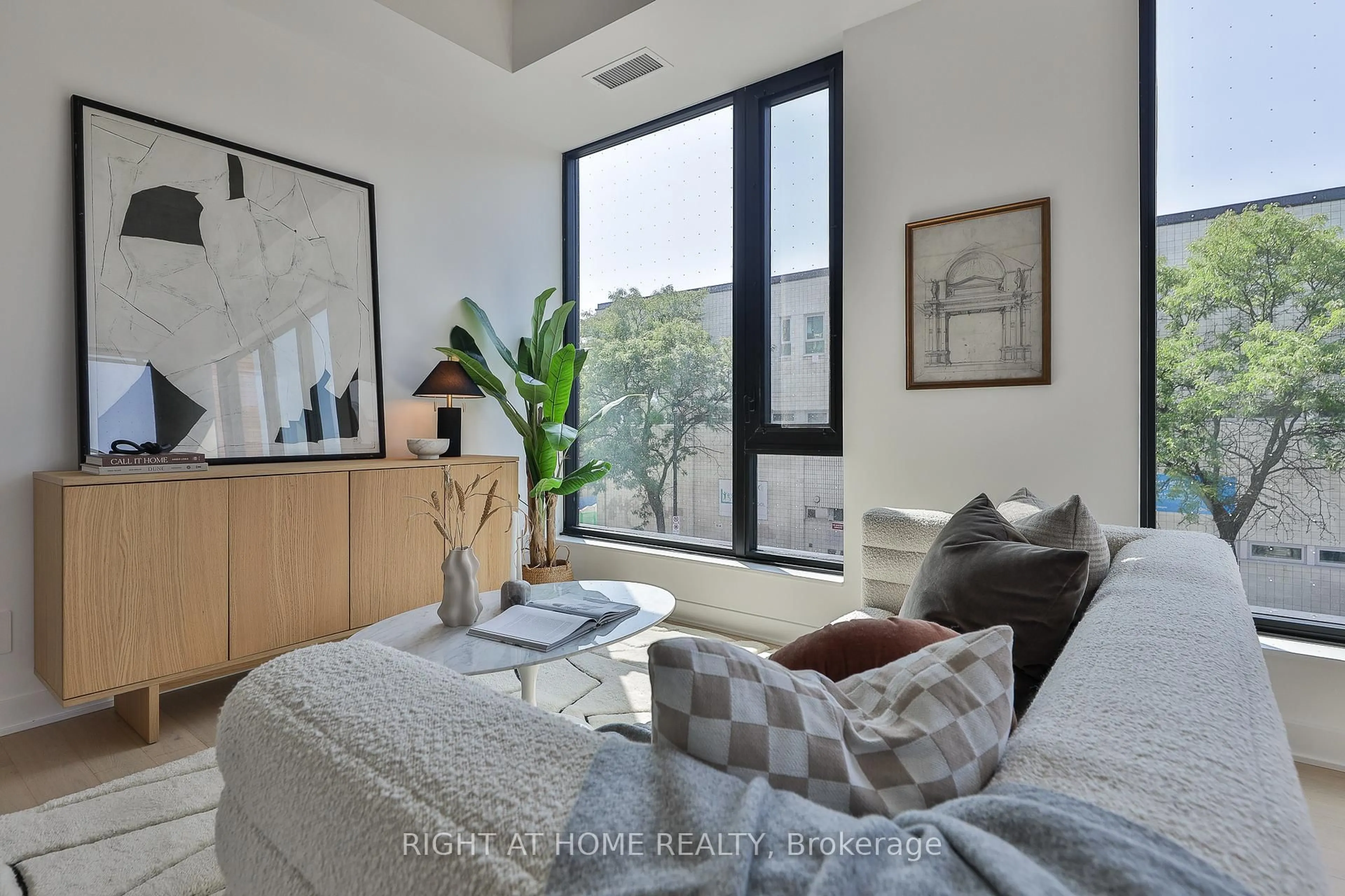 A pic of a room for 2720 Dundas St #208, Toronto Ontario M6P 0C3