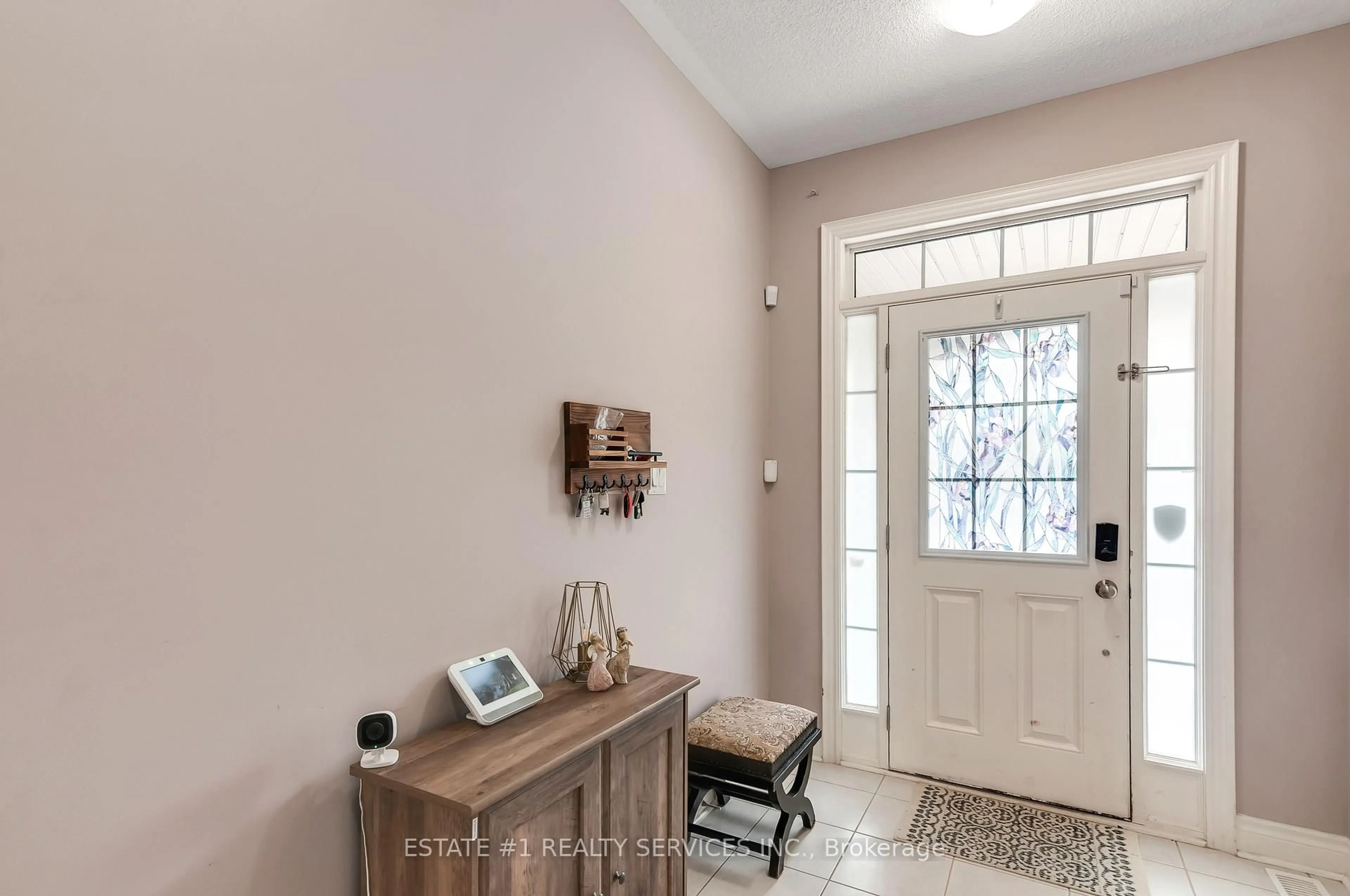 Indoor entryway for 13 Andretti Cres, Brampton Ontario L6X 5G7