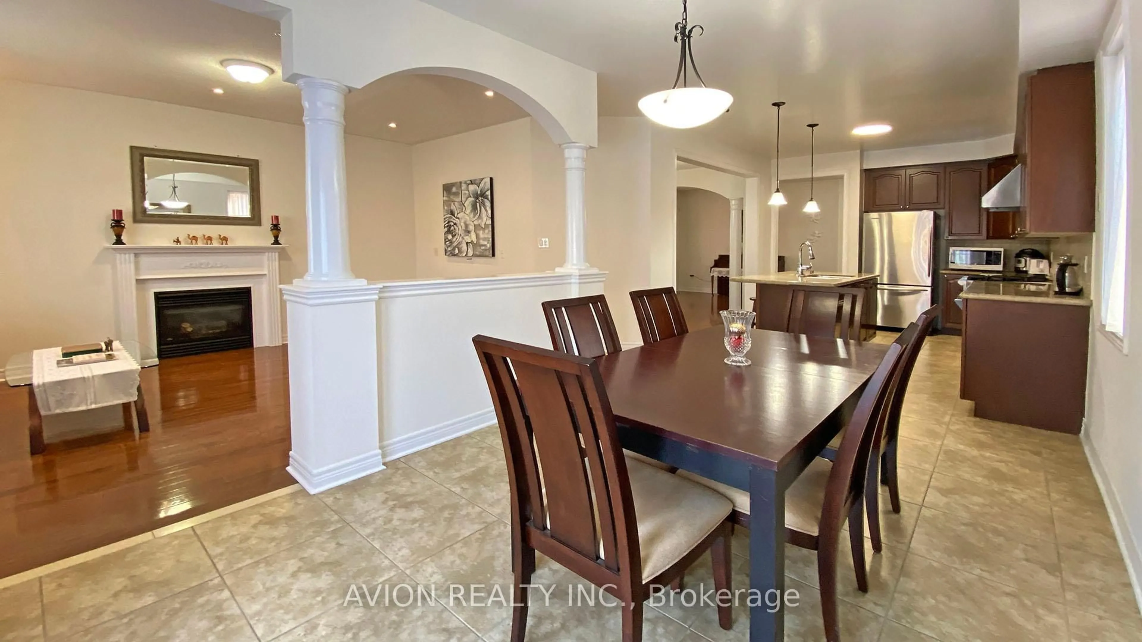 Dining room, unknown for 5173 Churchill Meadows Blvd, Mississauga Ontario L5M 8B7