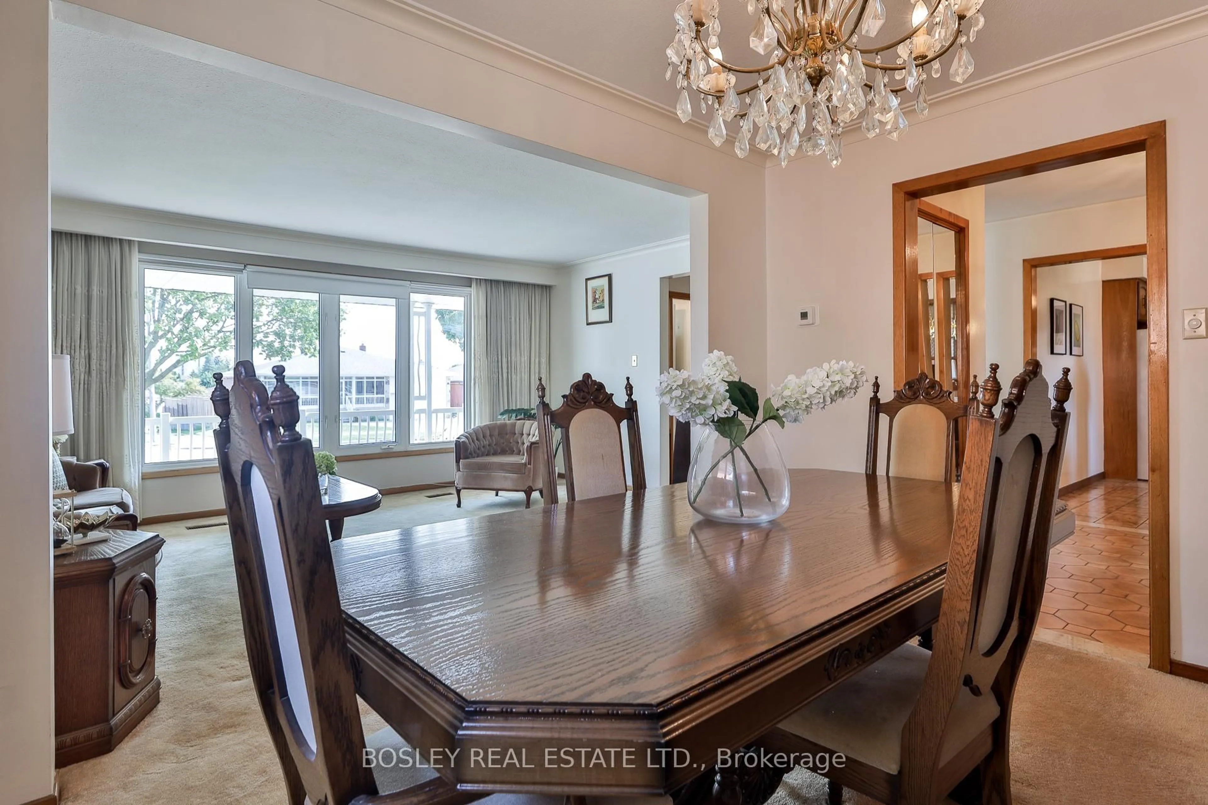 Dining room, unknown for 61 Bartel Dr, Toronto Ontario M3N 1C8