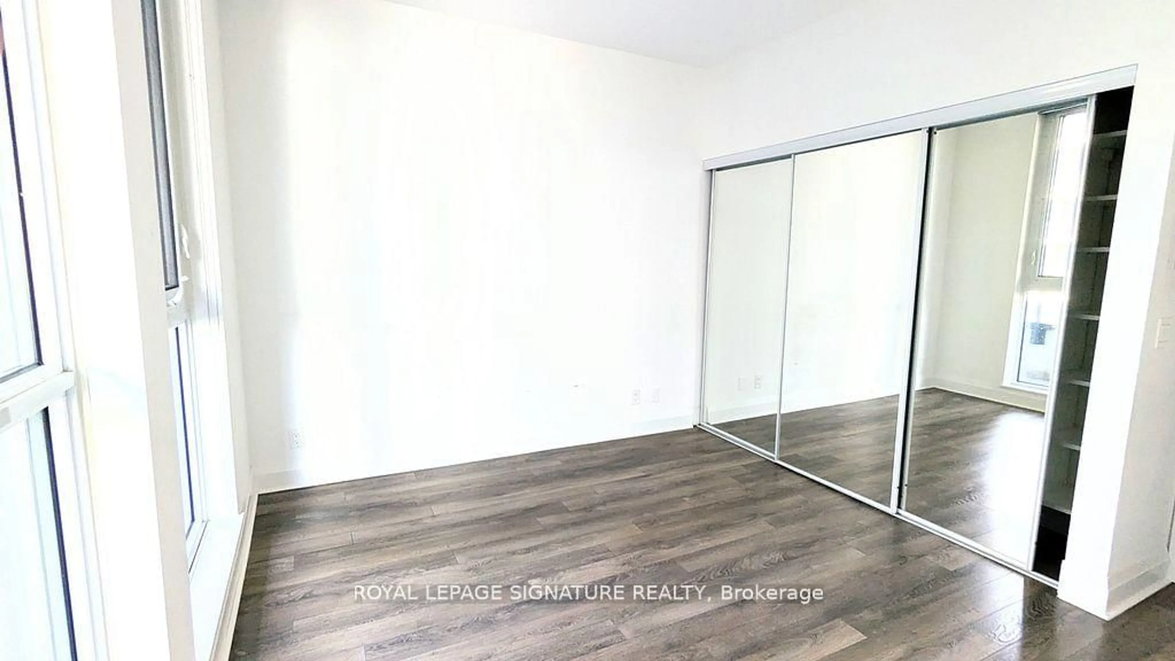 A pic of a room for 15 Zorra St #201, Toronto Ontario M8Z 0C1