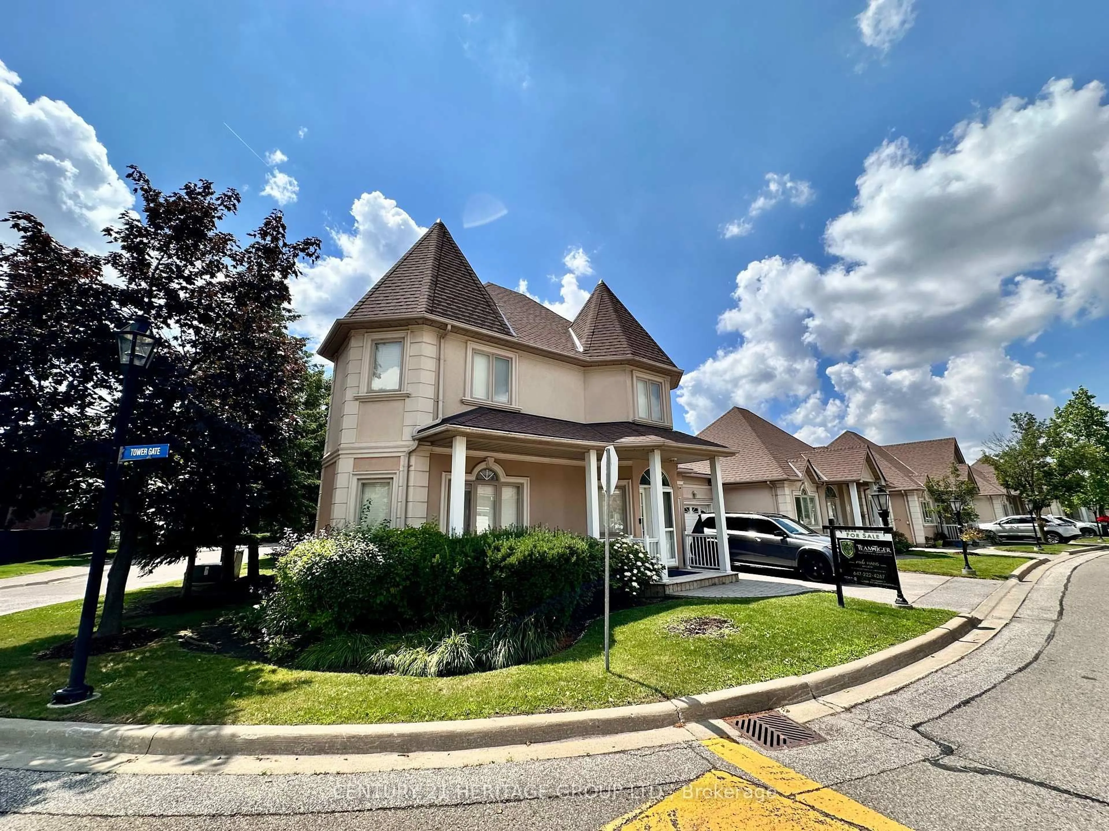 Unknown for 1 Tower Gate #11, Brampton Ontario L6P 1C3