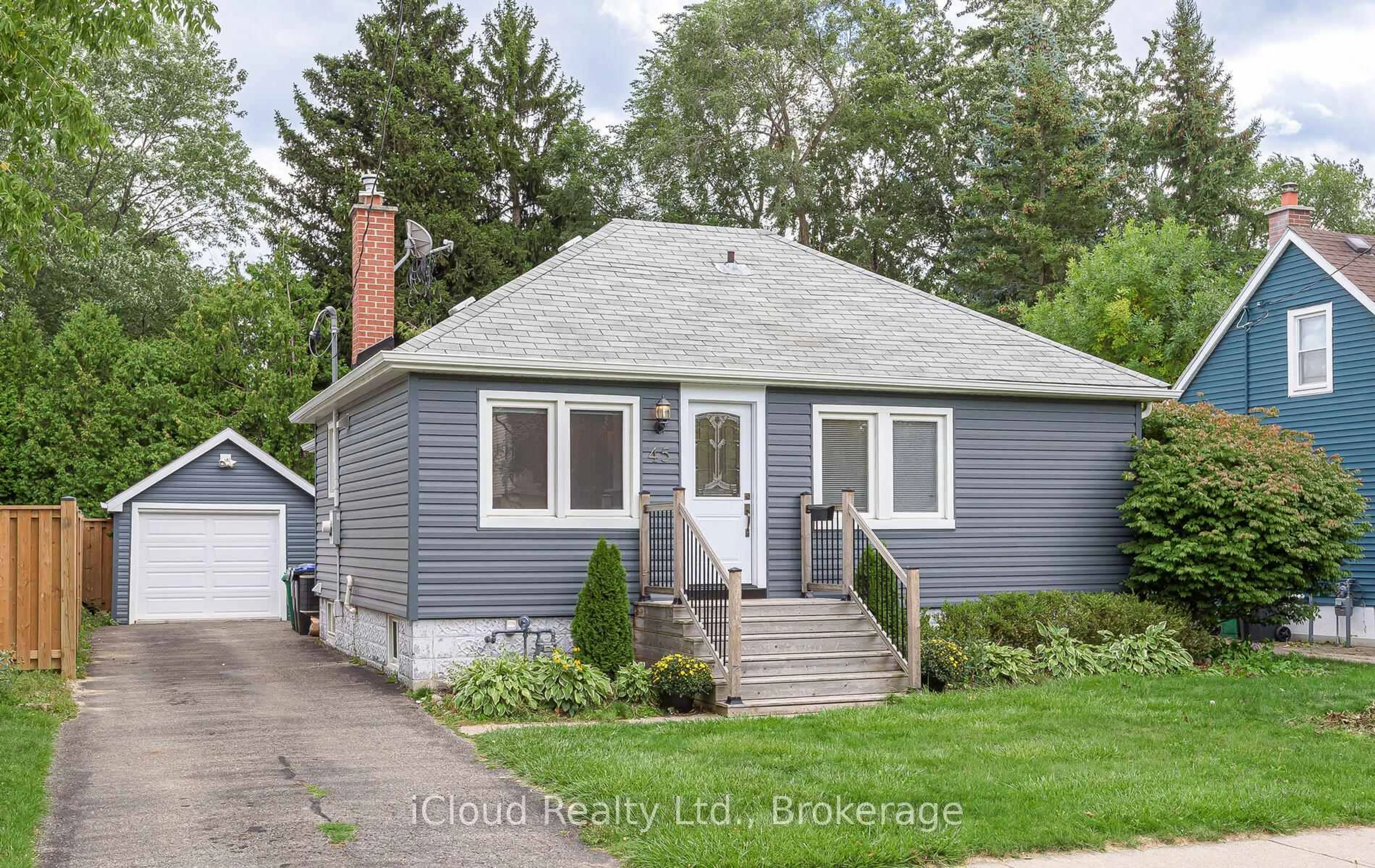 Home with vinyl exterior material, street for 45 Archibald St, Brampton Ontario L6X 1M3