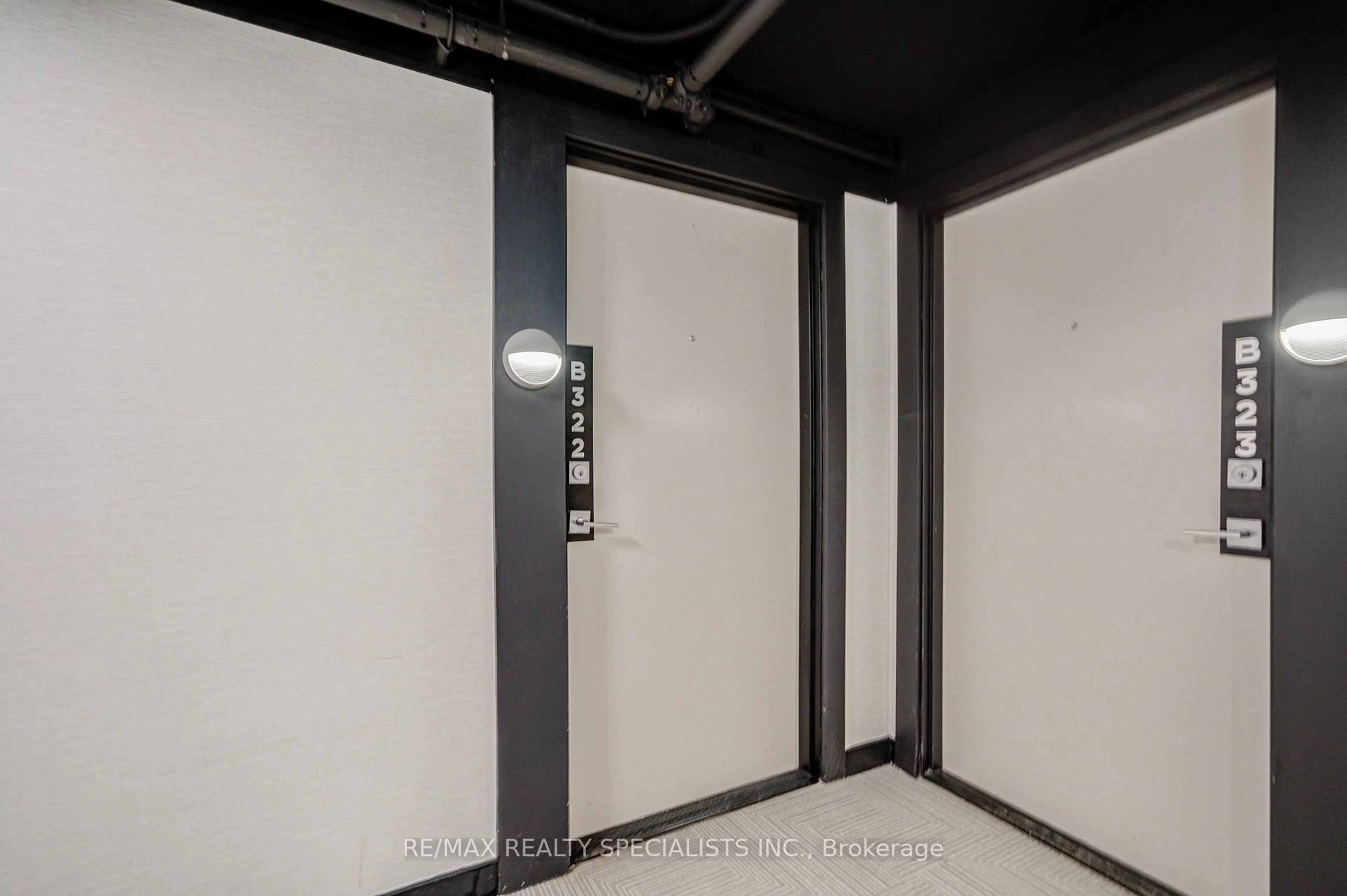 Unknown for 1119 Cooke Blvd #B322, Burlington Ontario L7T 0C7