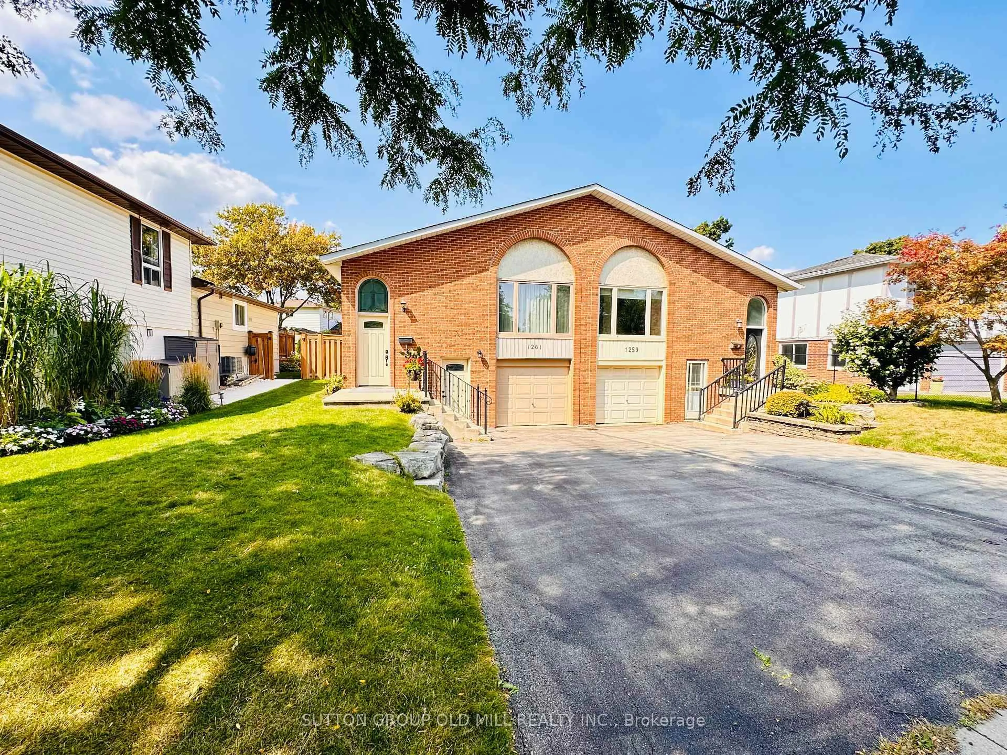 Unknown for 1261 Consort Cres, Burlington Ontario L7M 1J8