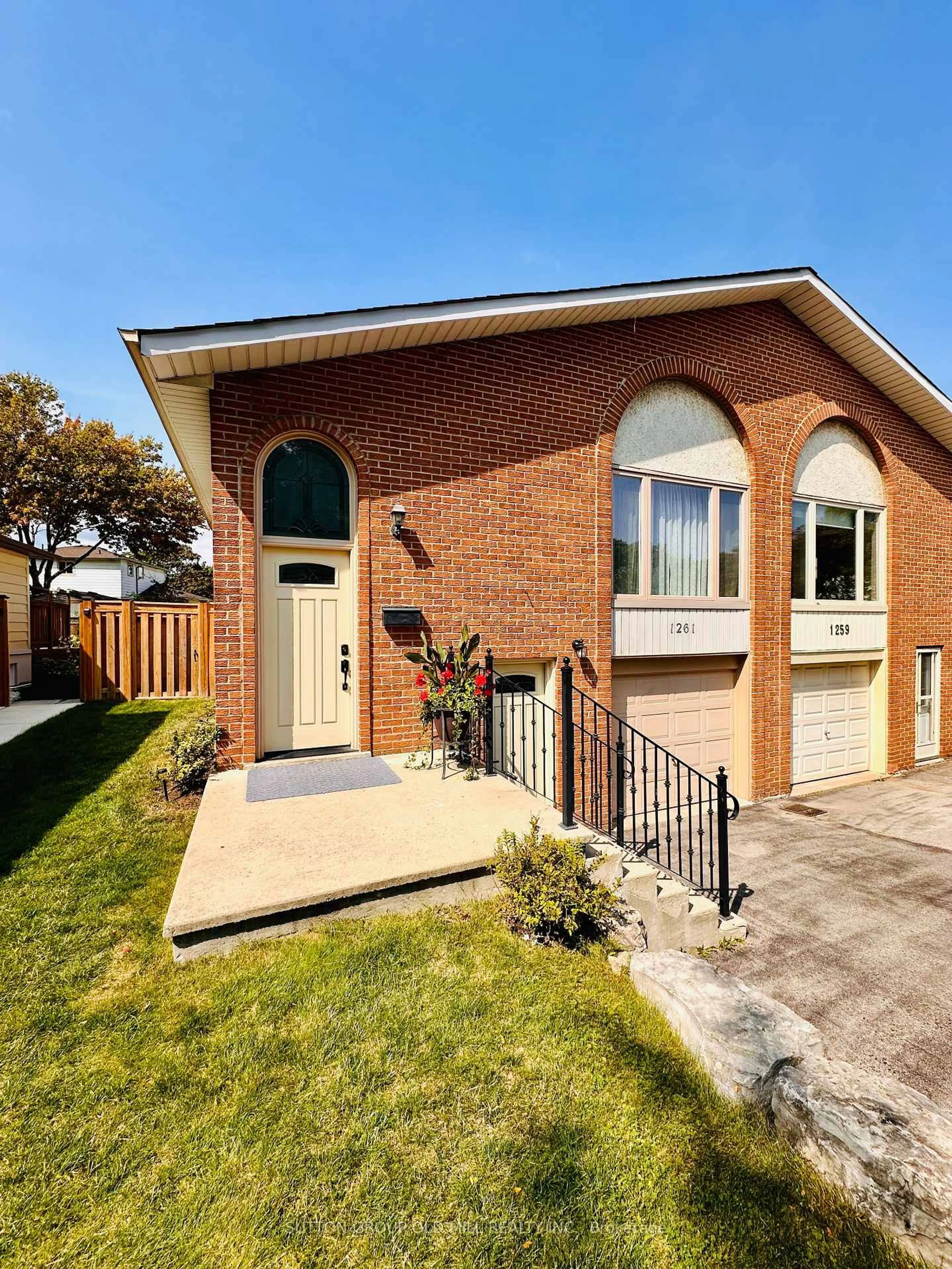 Home with brick exterior material, street for 1261 Consort Cres, Burlington Ontario L7M 1J8